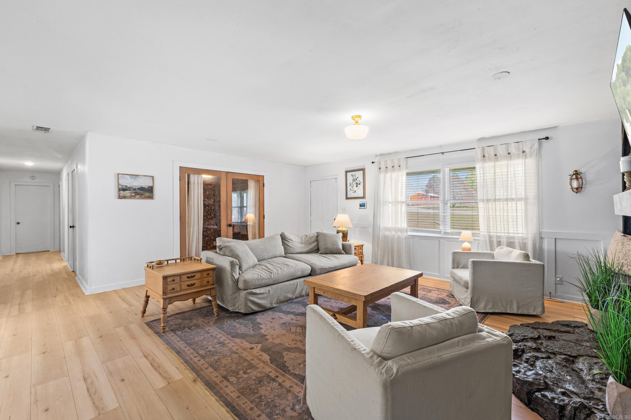 TRIPPLE OAK - Residential