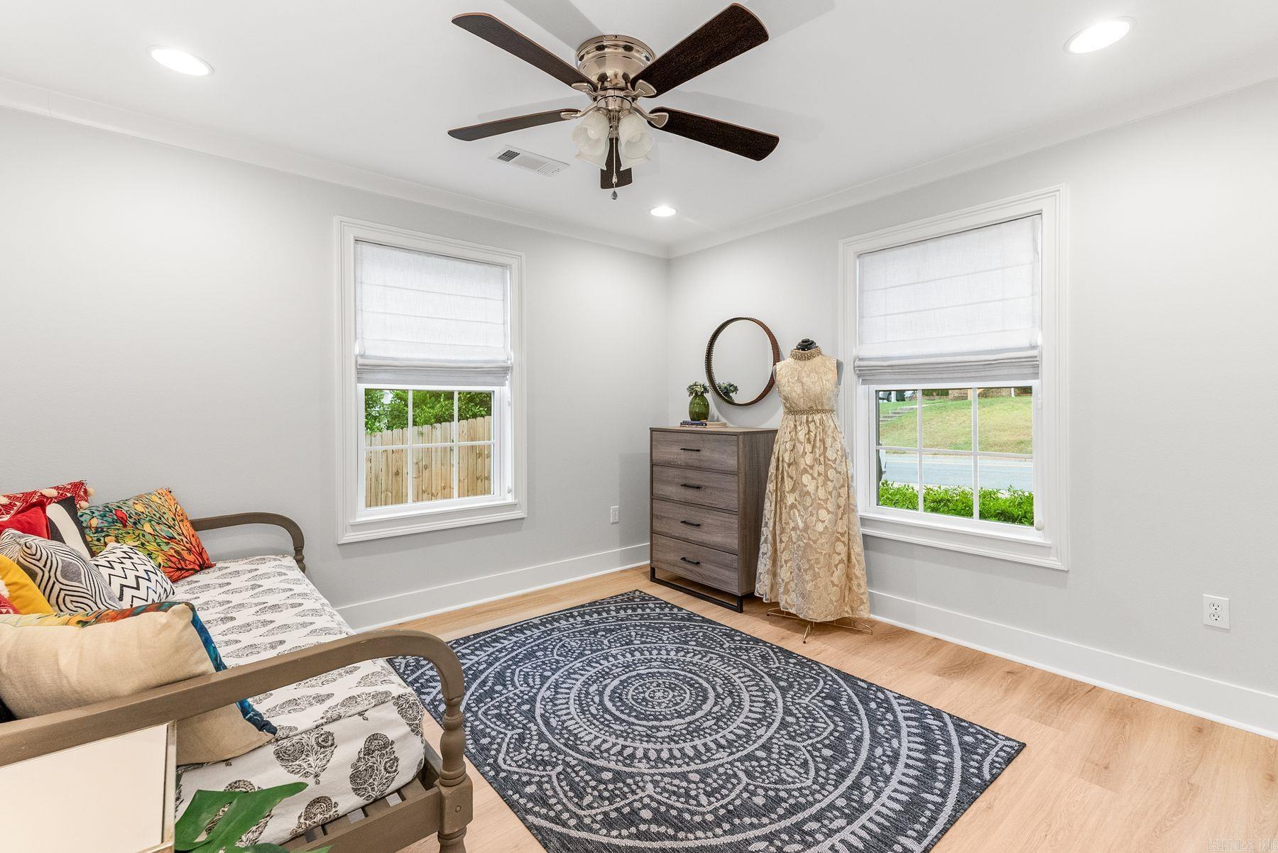 KINGWOOD PLACE - Residential
