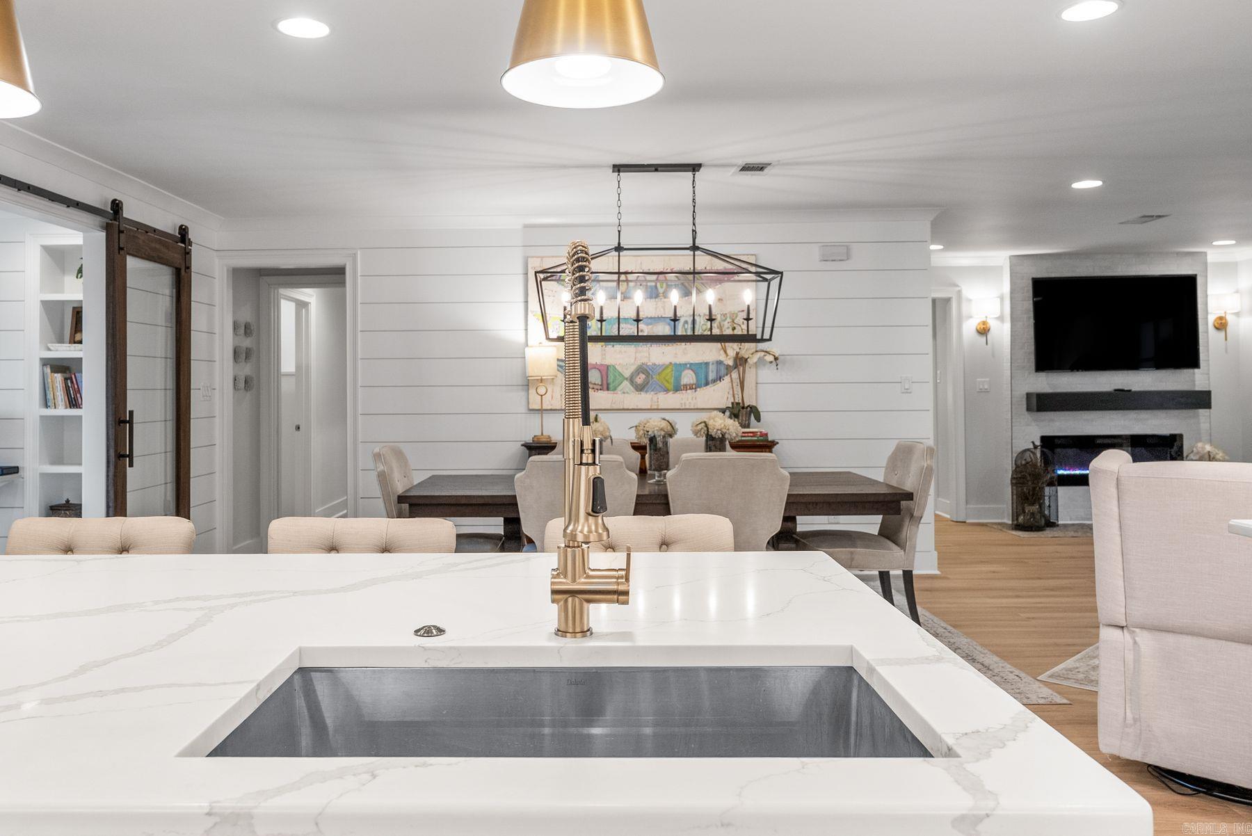 KINGWOOD PLACE - Residential