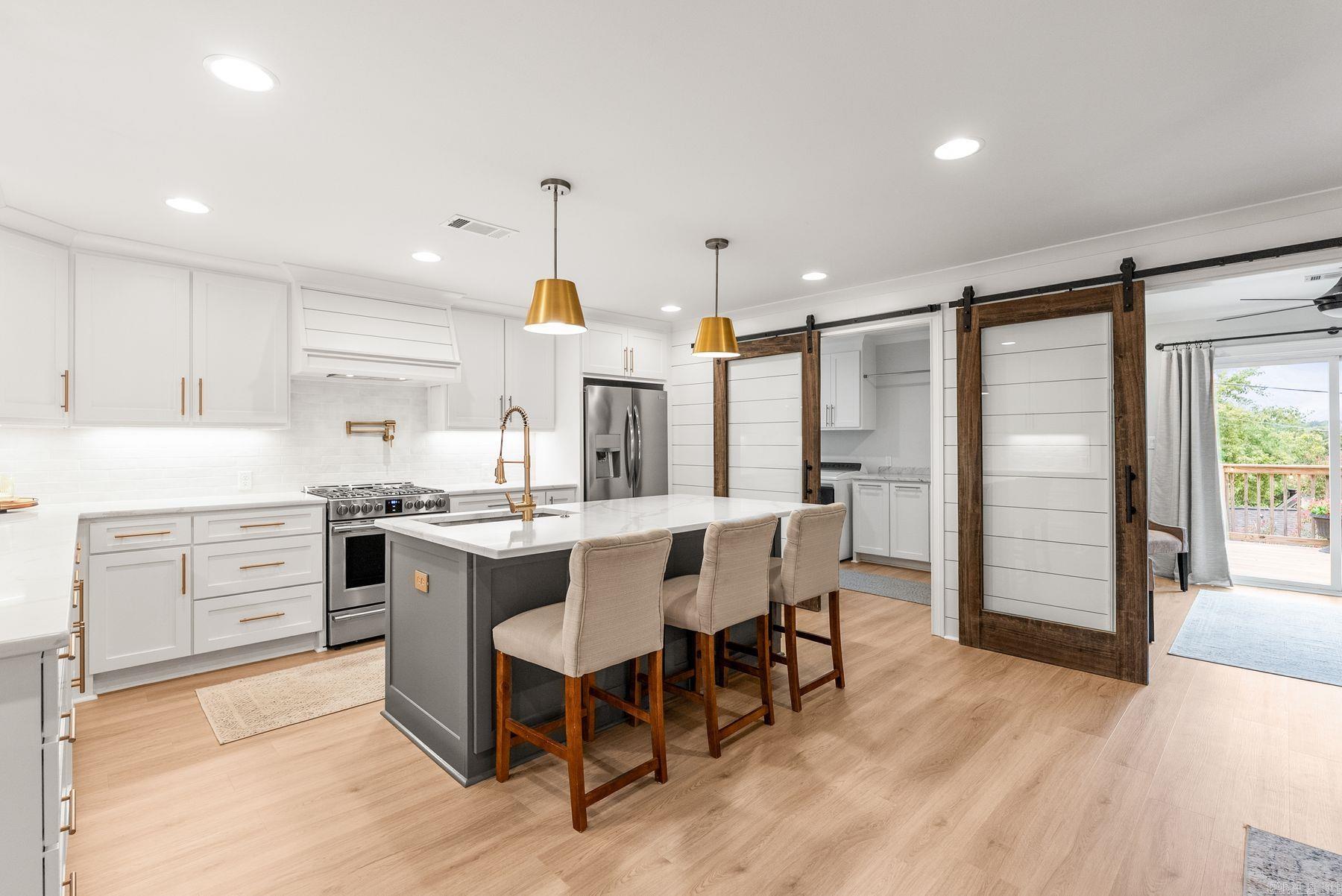 KINGWOOD PLACE - Residential