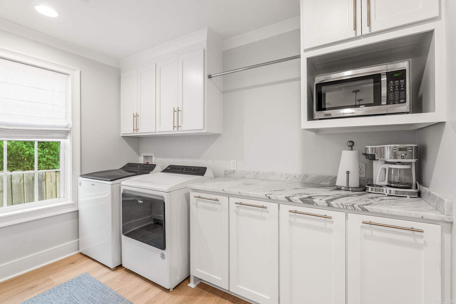 KINGWOOD PLACE - Residential