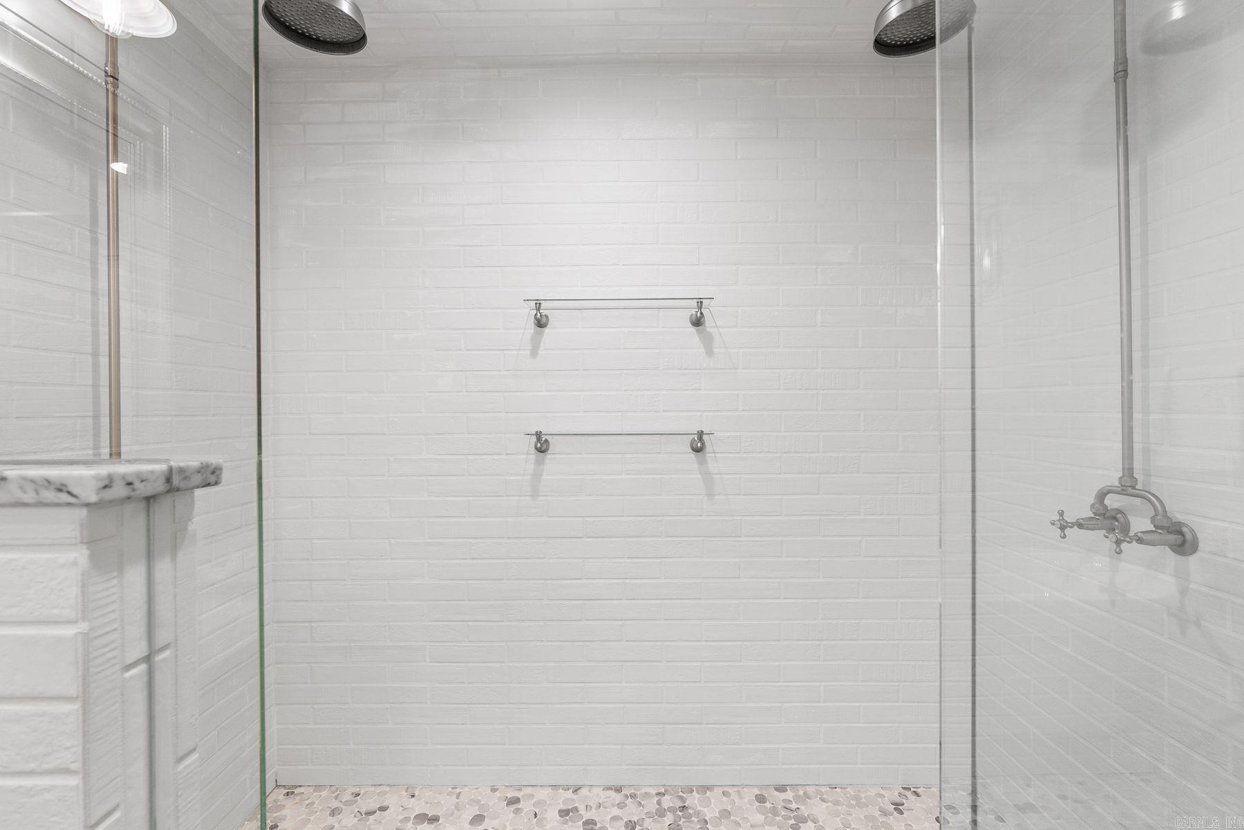 KINGWOOD PLACE - Residential
