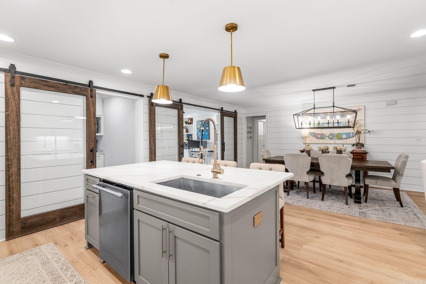KINGWOOD PLACE - Residential