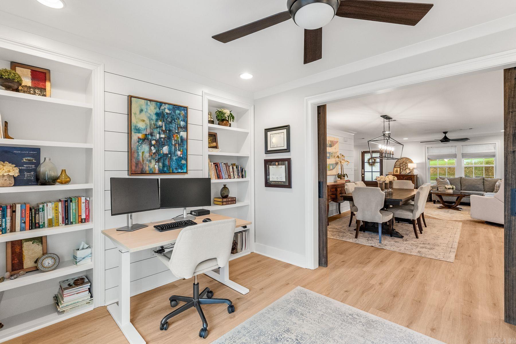 KINGWOOD PLACE - Residential