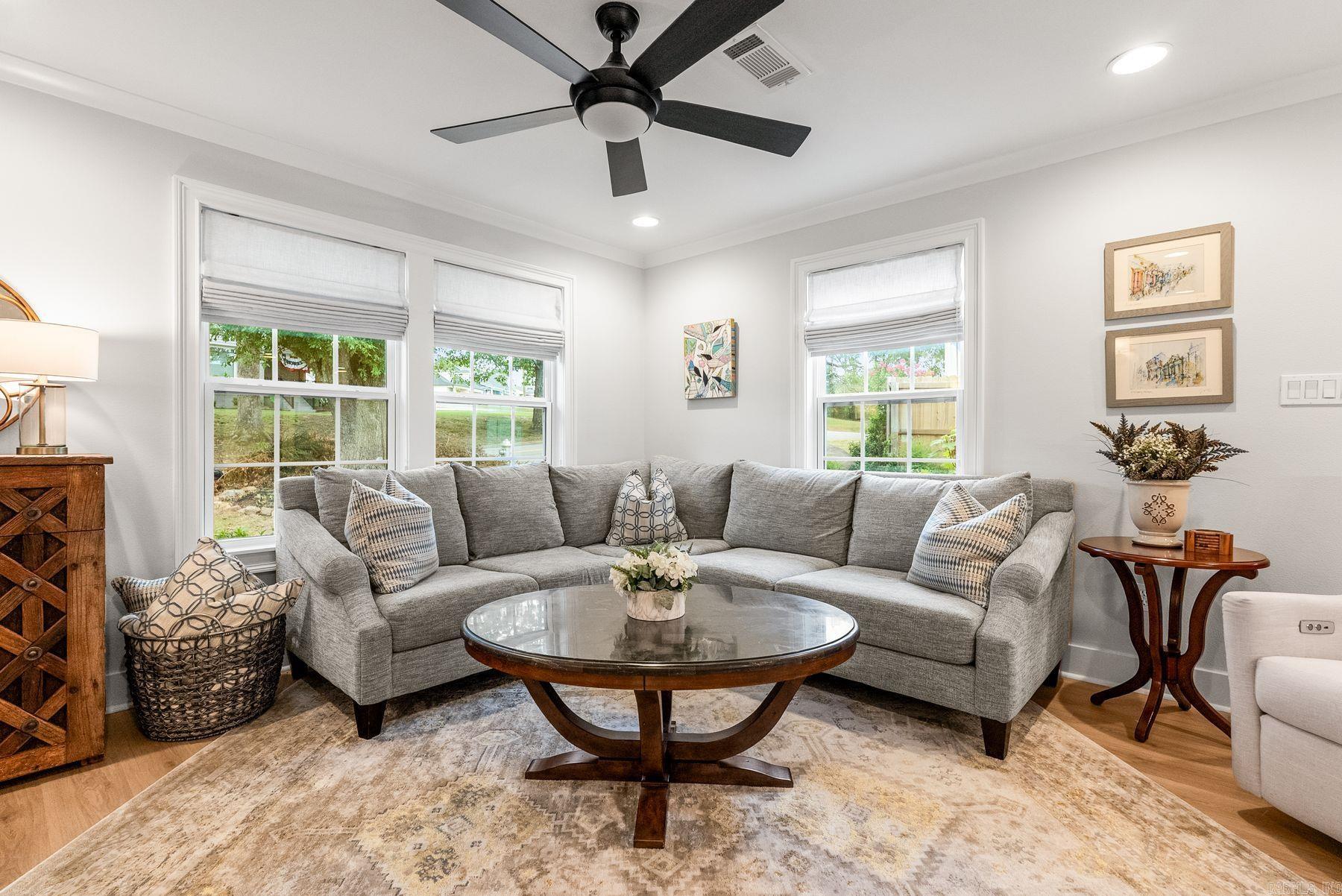 KINGWOOD PLACE - Residential