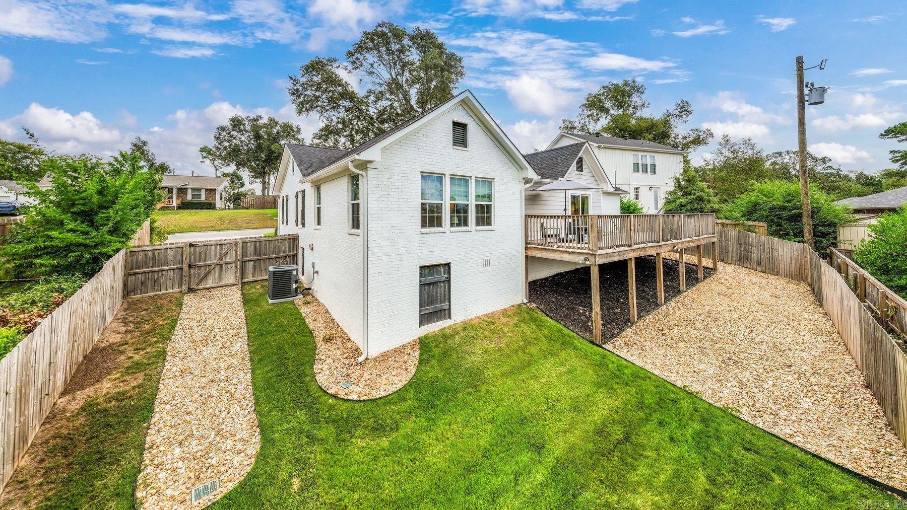 KINGWOOD PLACE - Residential