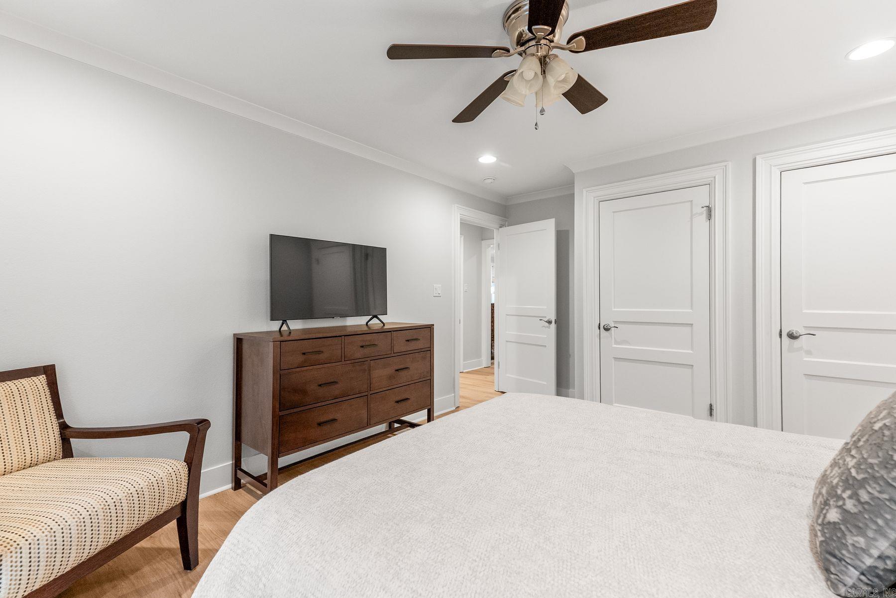 KINGWOOD PLACE - Residential
