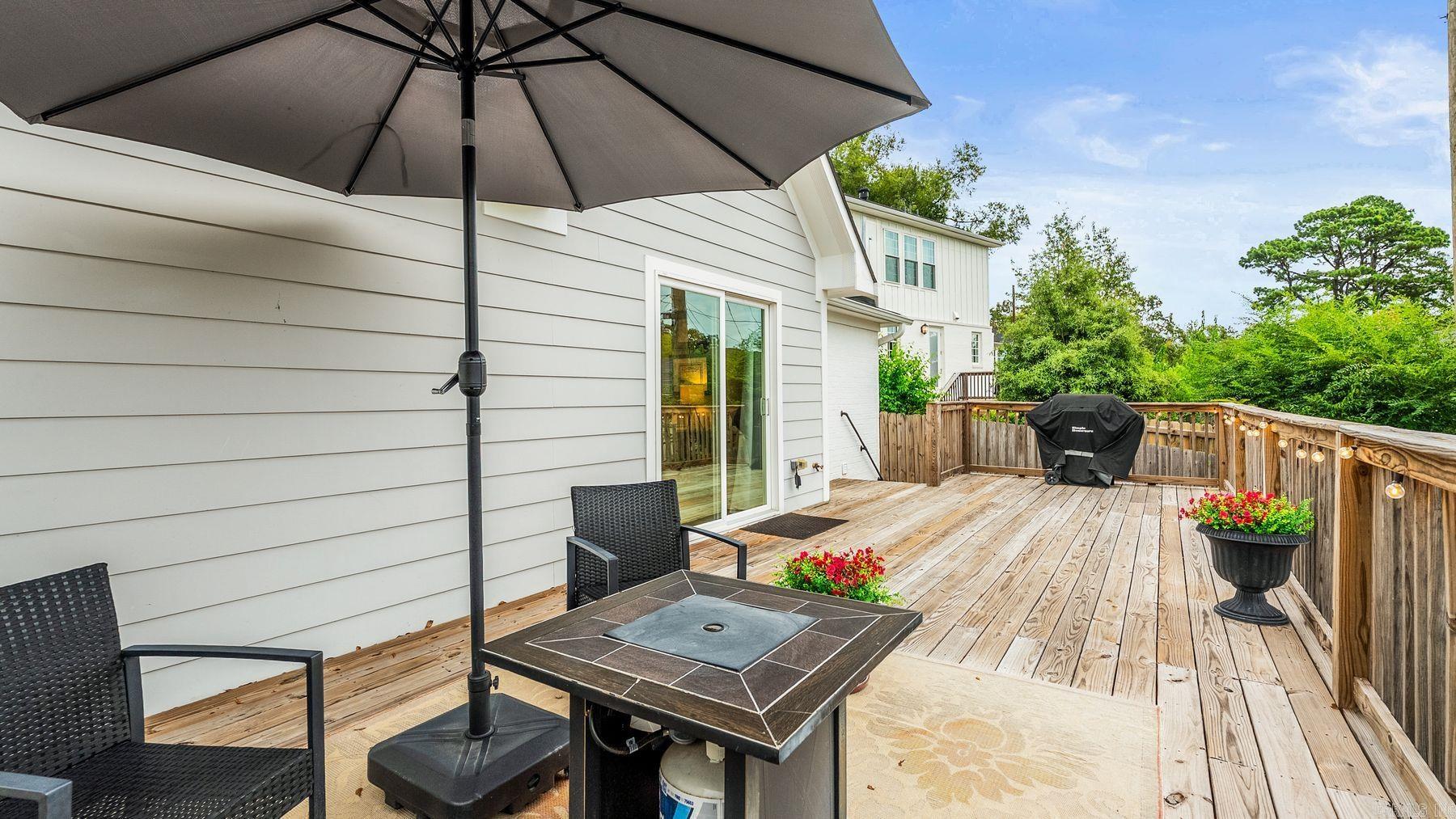 KINGWOOD PLACE - Residential