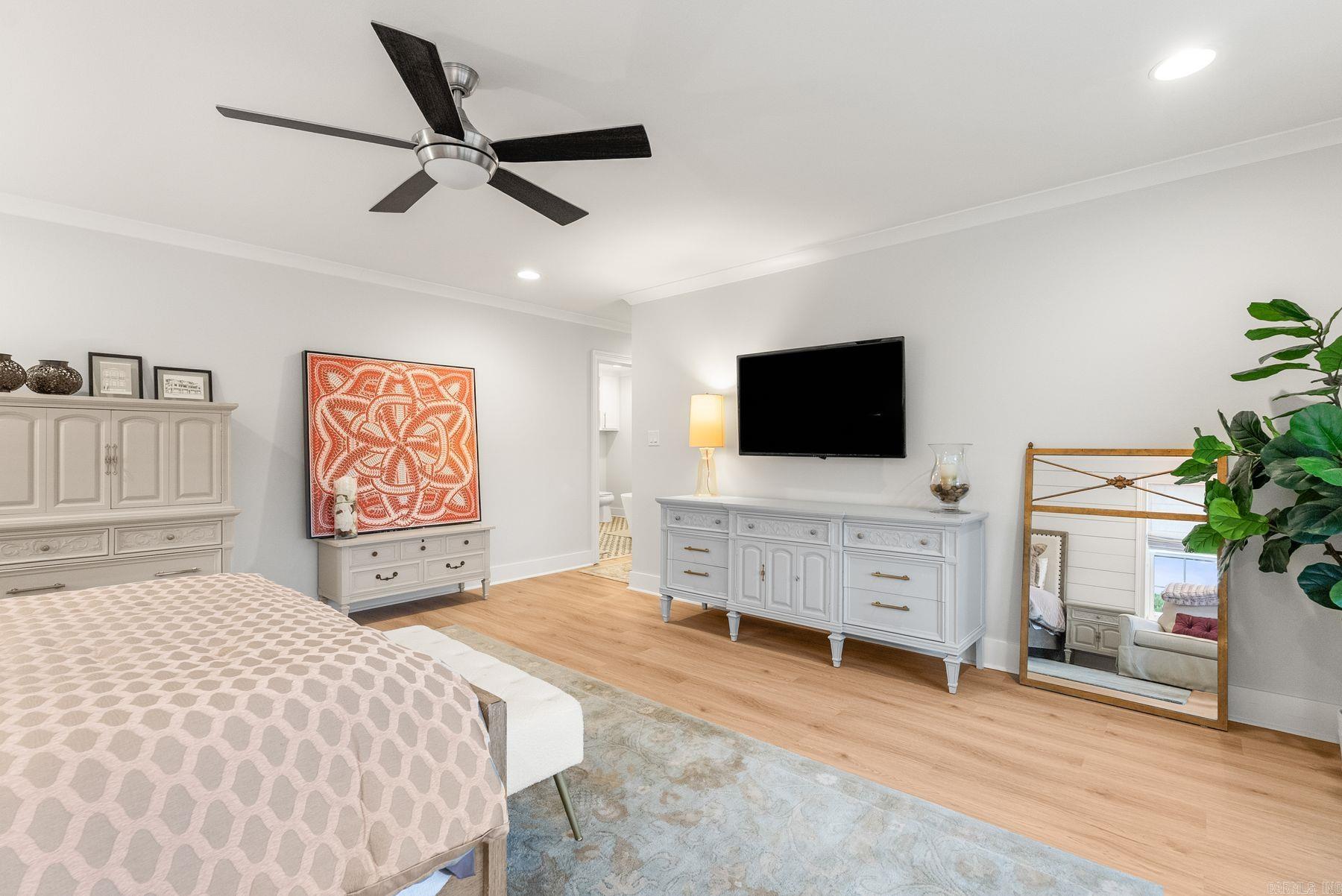 KINGWOOD PLACE - Residential