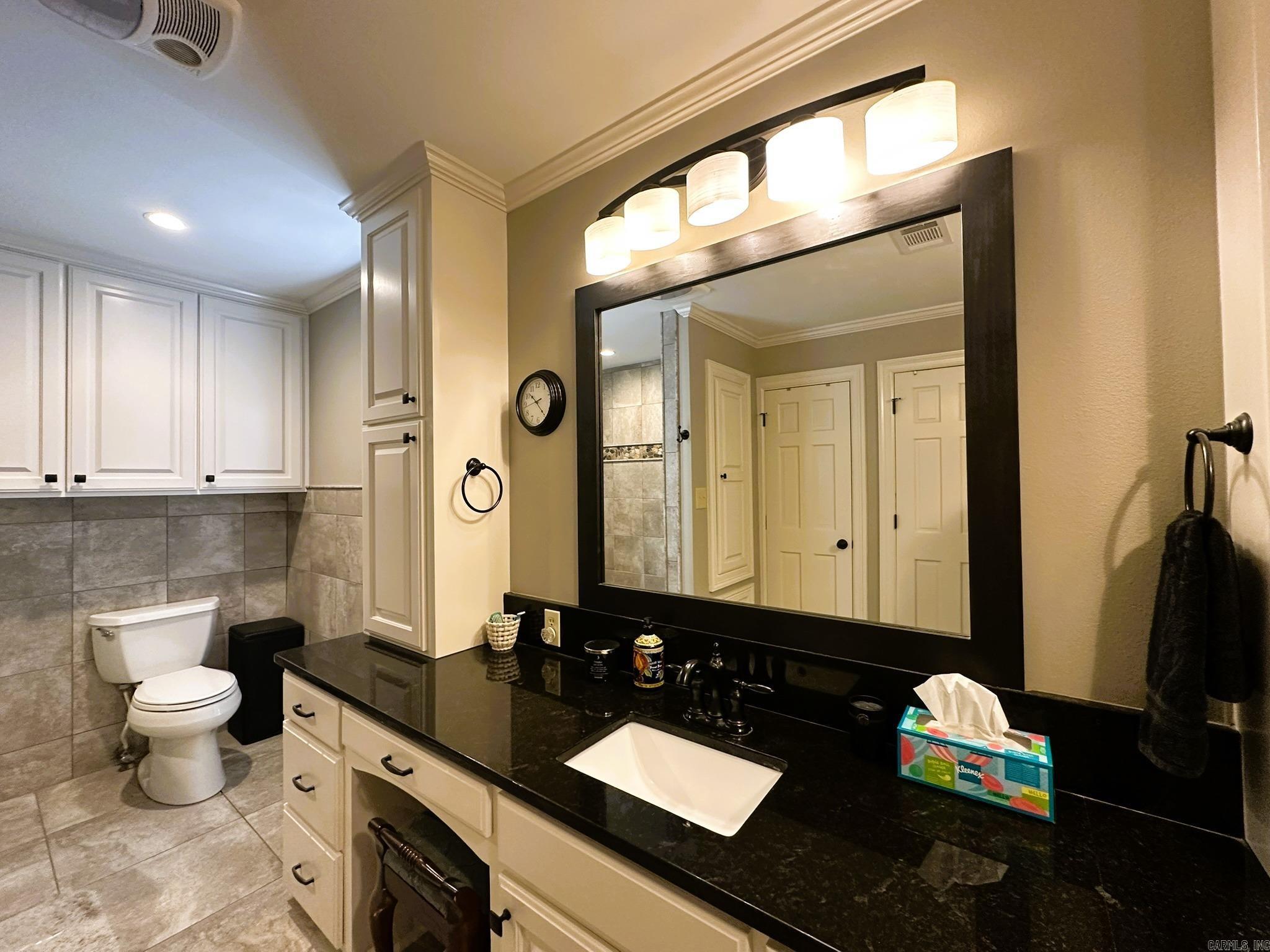 LAKEWOOD ESTATES - Residential