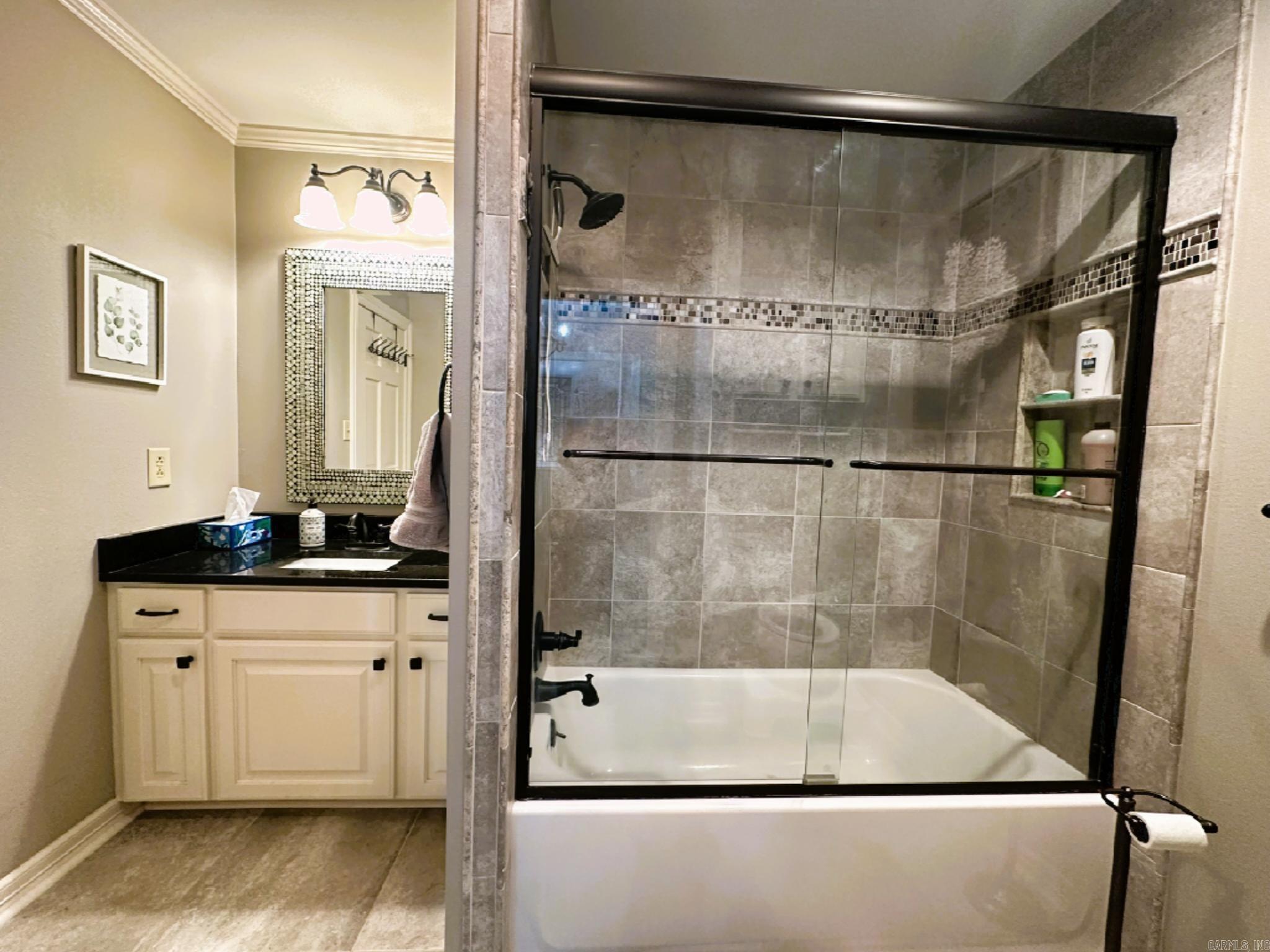 LAKEWOOD ESTATES - Residential