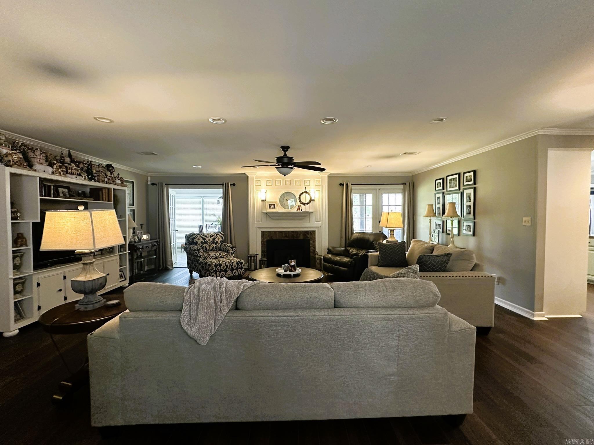 LAKEWOOD ESTATES - Residential