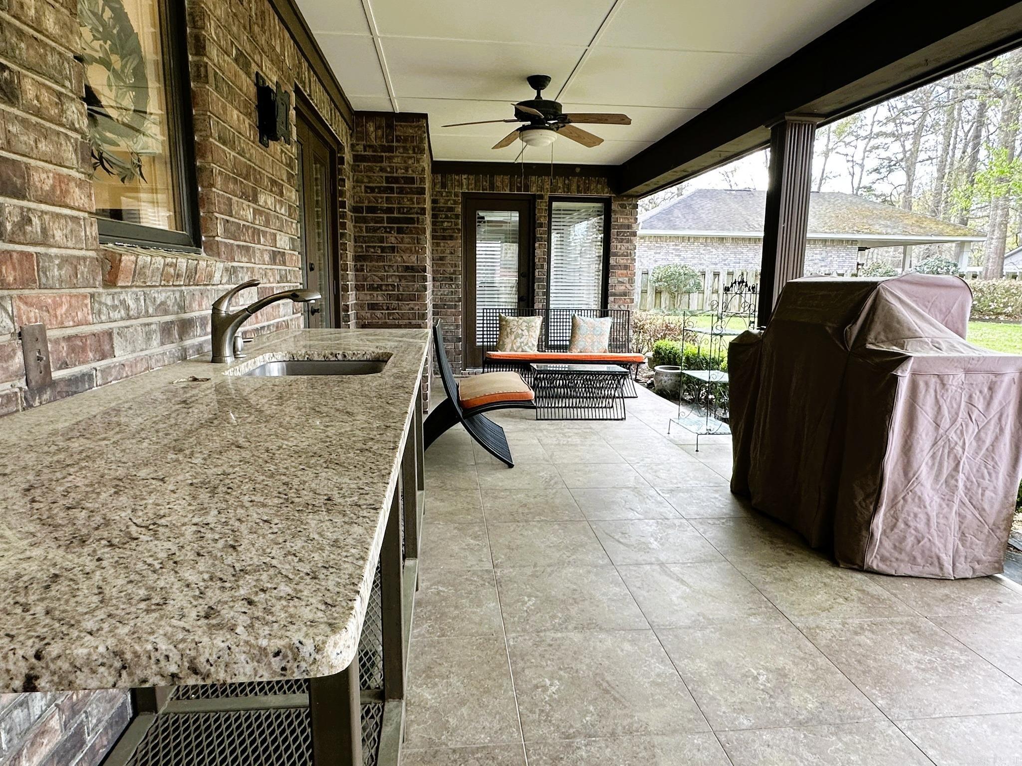 LAKEWOOD ESTATES - Residential