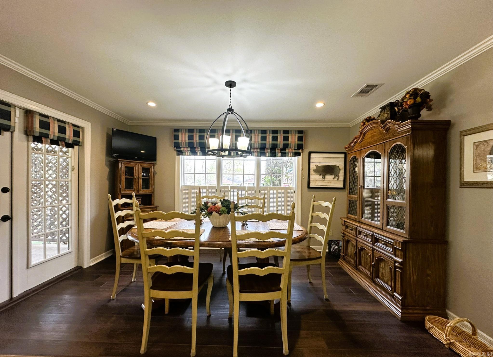 LAKEWOOD ESTATES - Residential