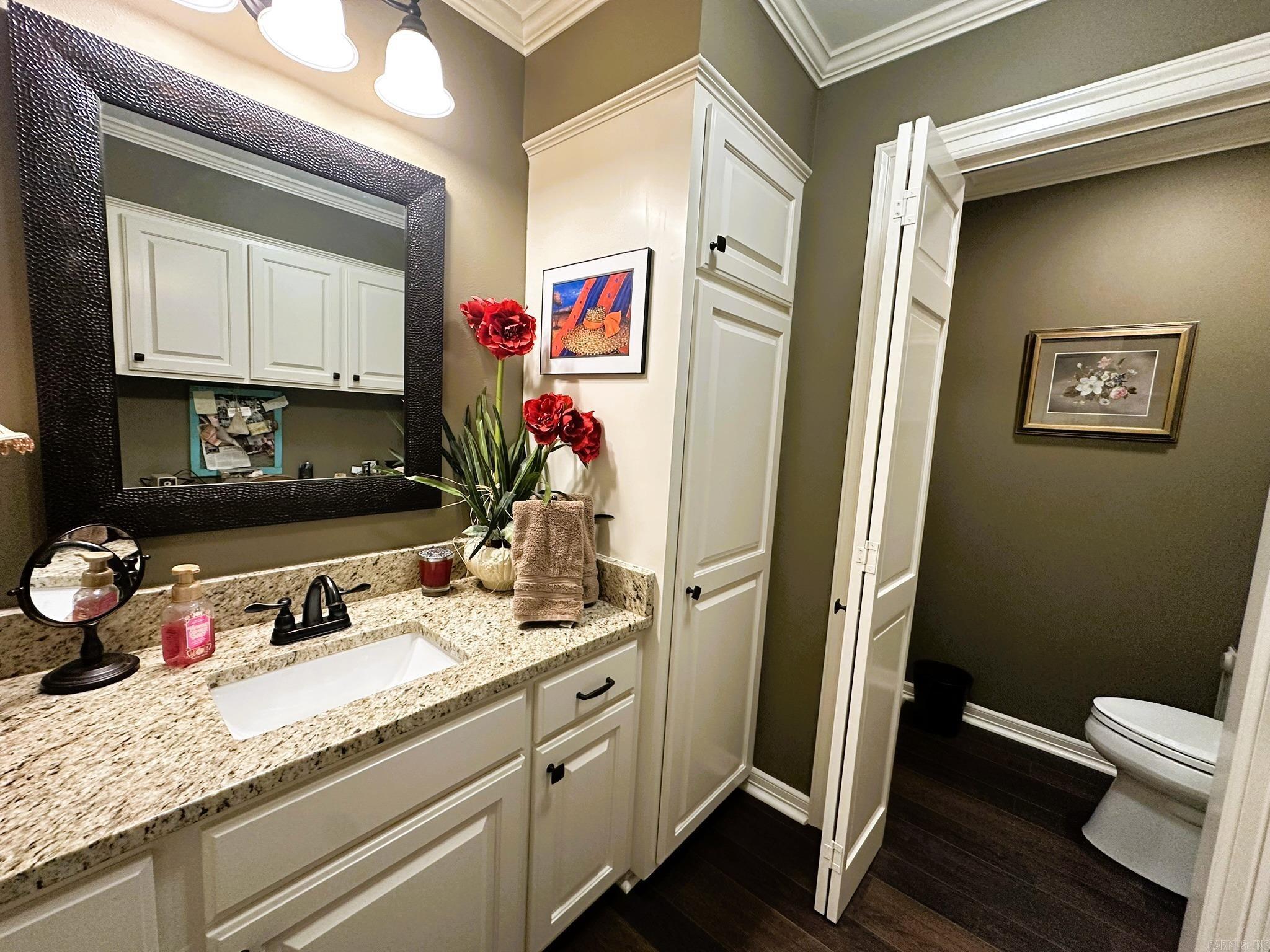 LAKEWOOD ESTATES - Residential