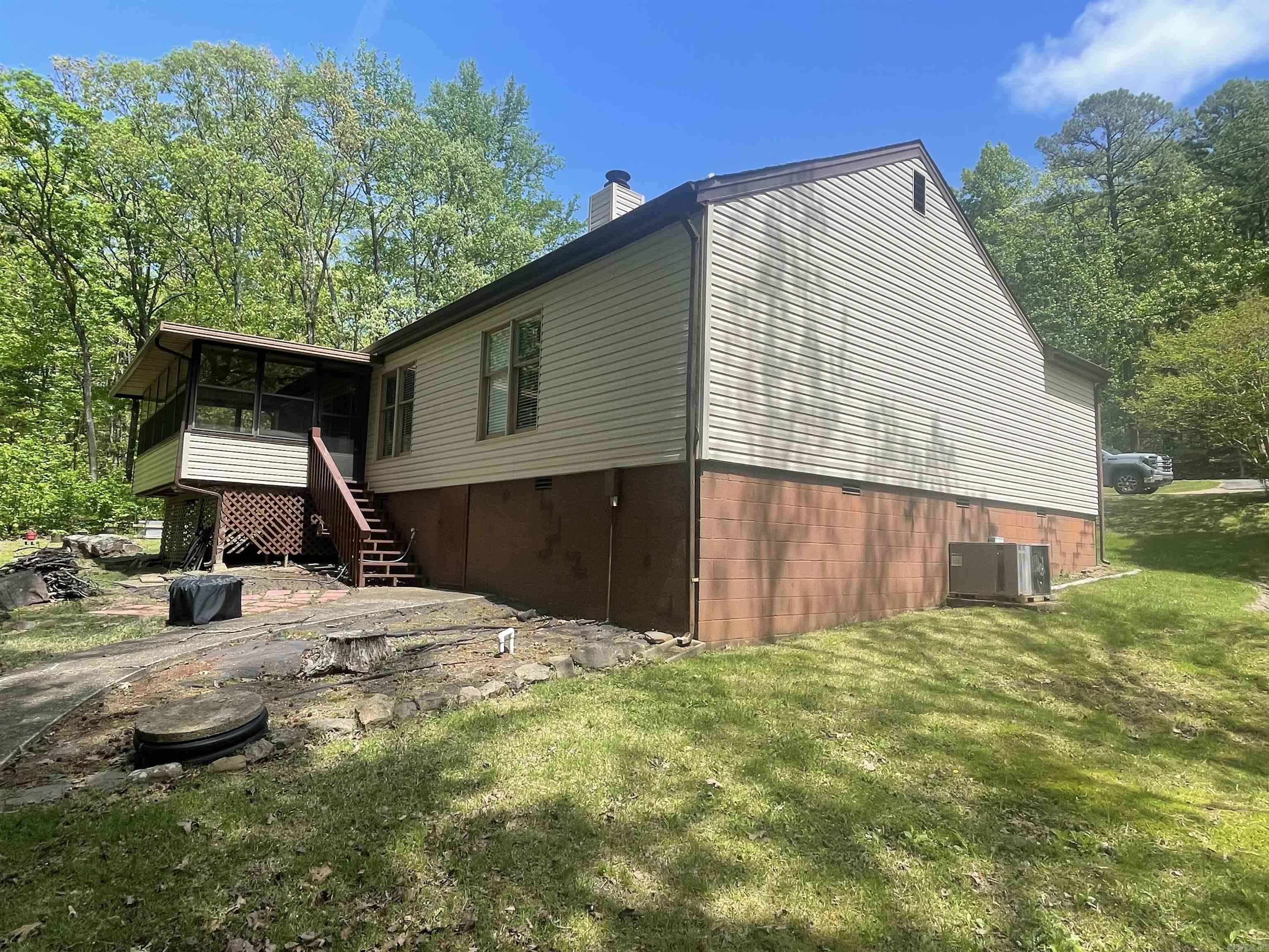 LAKEWOOD HILLS - Residential