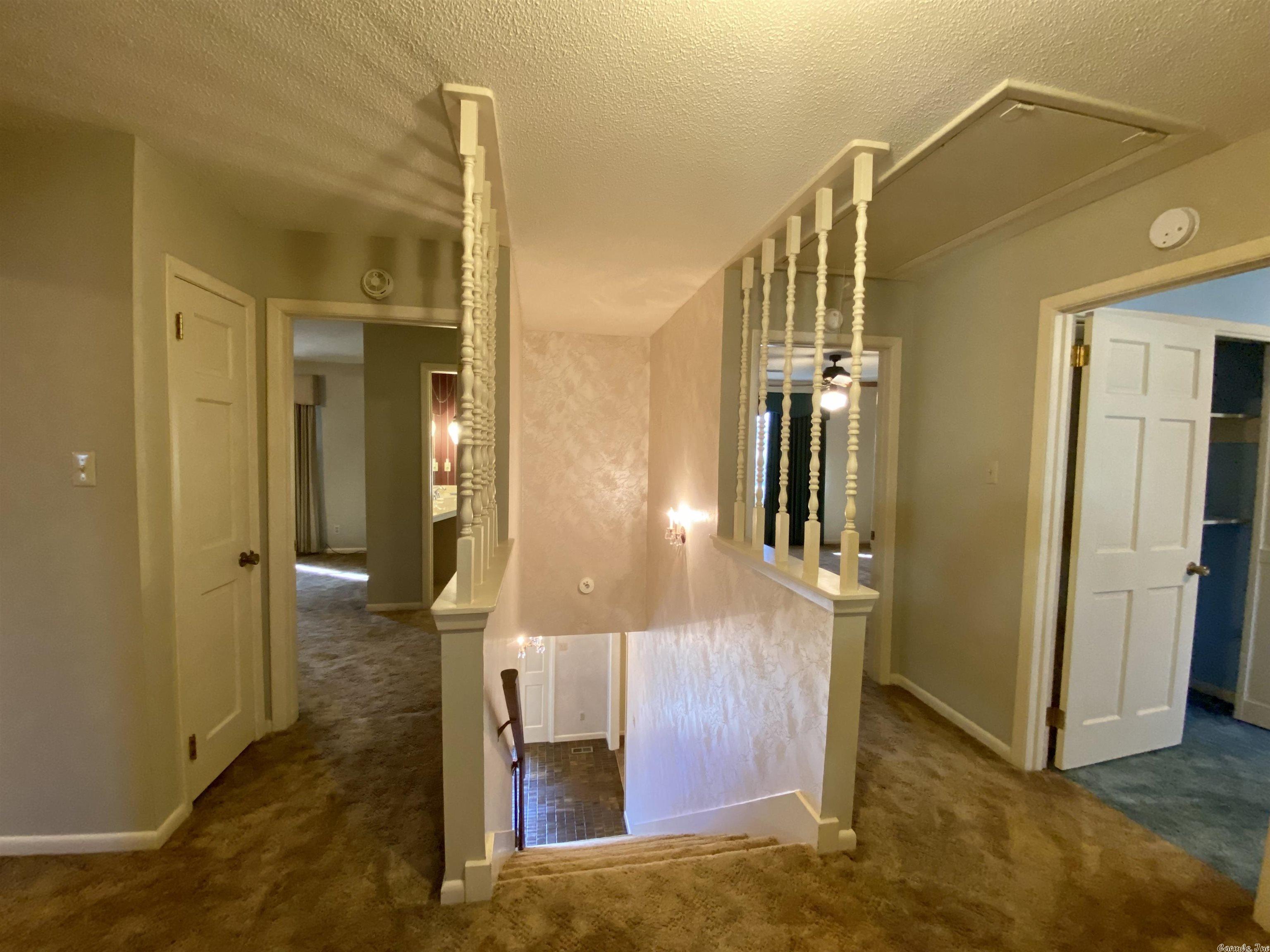 INDIAN HILLS - Residential