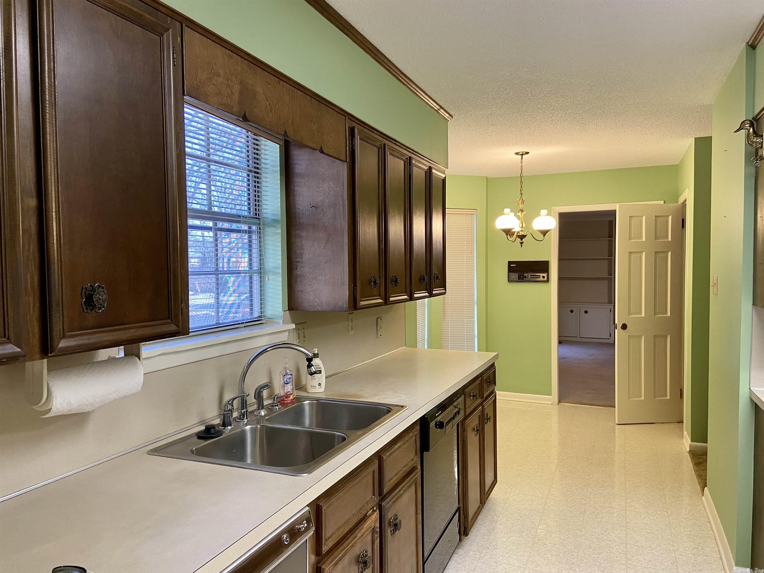 INDIAN HILLS - Residential