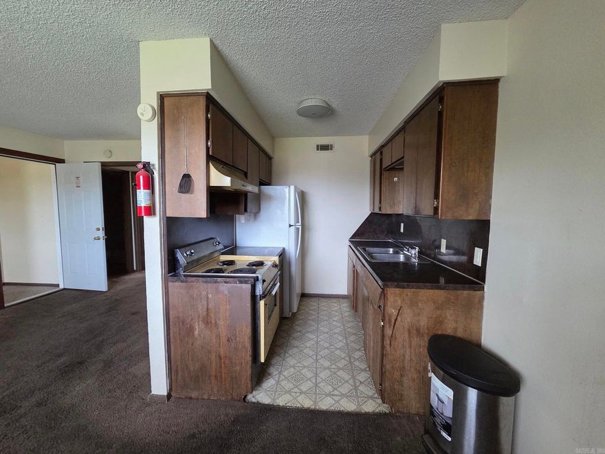 FOR RENT ?? 603 W 21st St #26 1 bedroom | 1 bathroom $550 rent & $800 deposit You MUST check out a key in our office before applying. Please call 870-673-2521 Managed by Rice Realty
