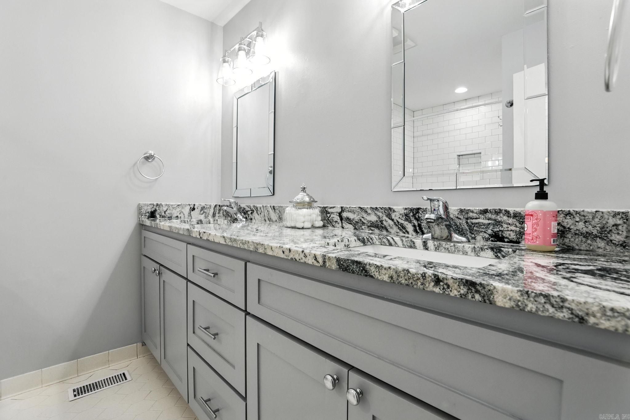 ECHO VALLEY - Residential