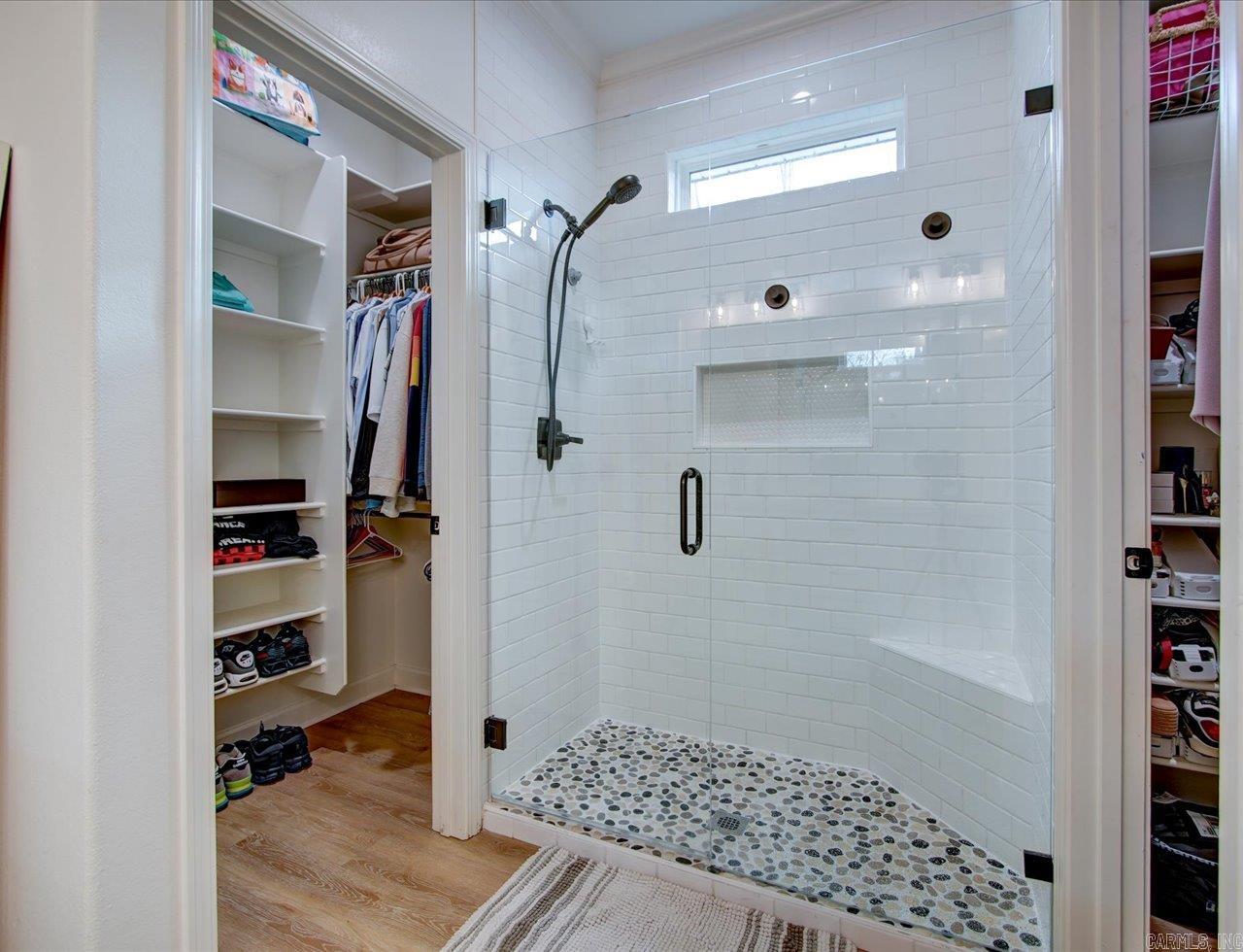 WINDCREST - Residential