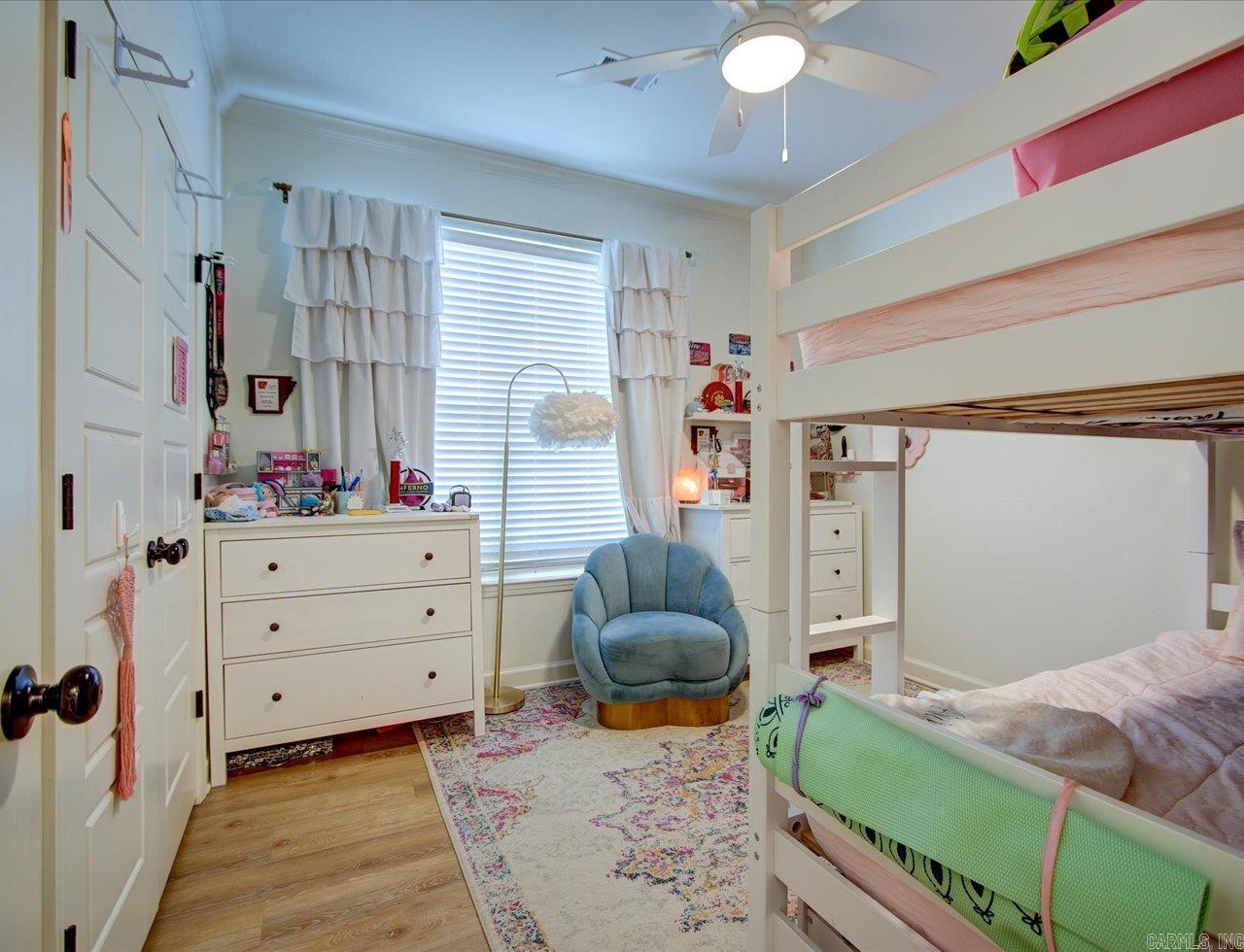 WINDCREST - Residential