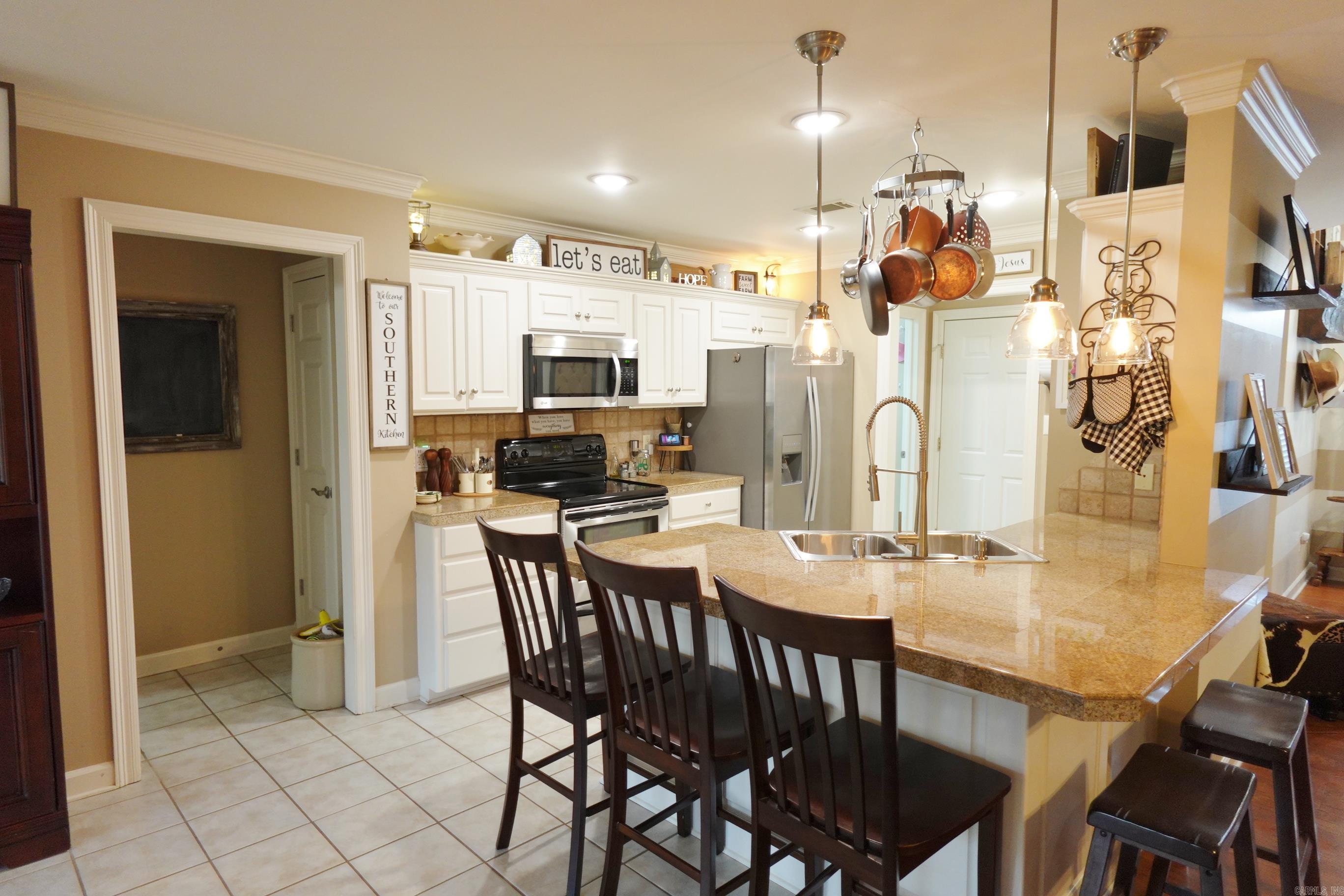 SPRING VALLEY - Residential