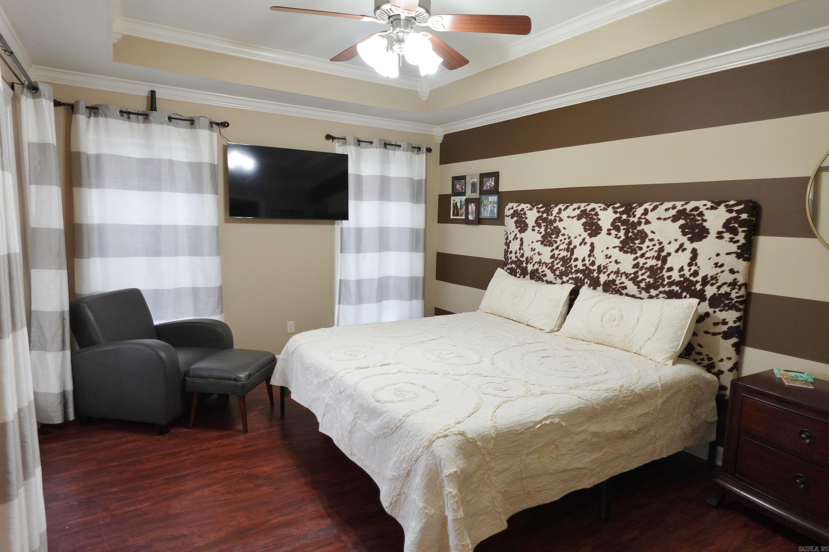 SPRING VALLEY - Residential