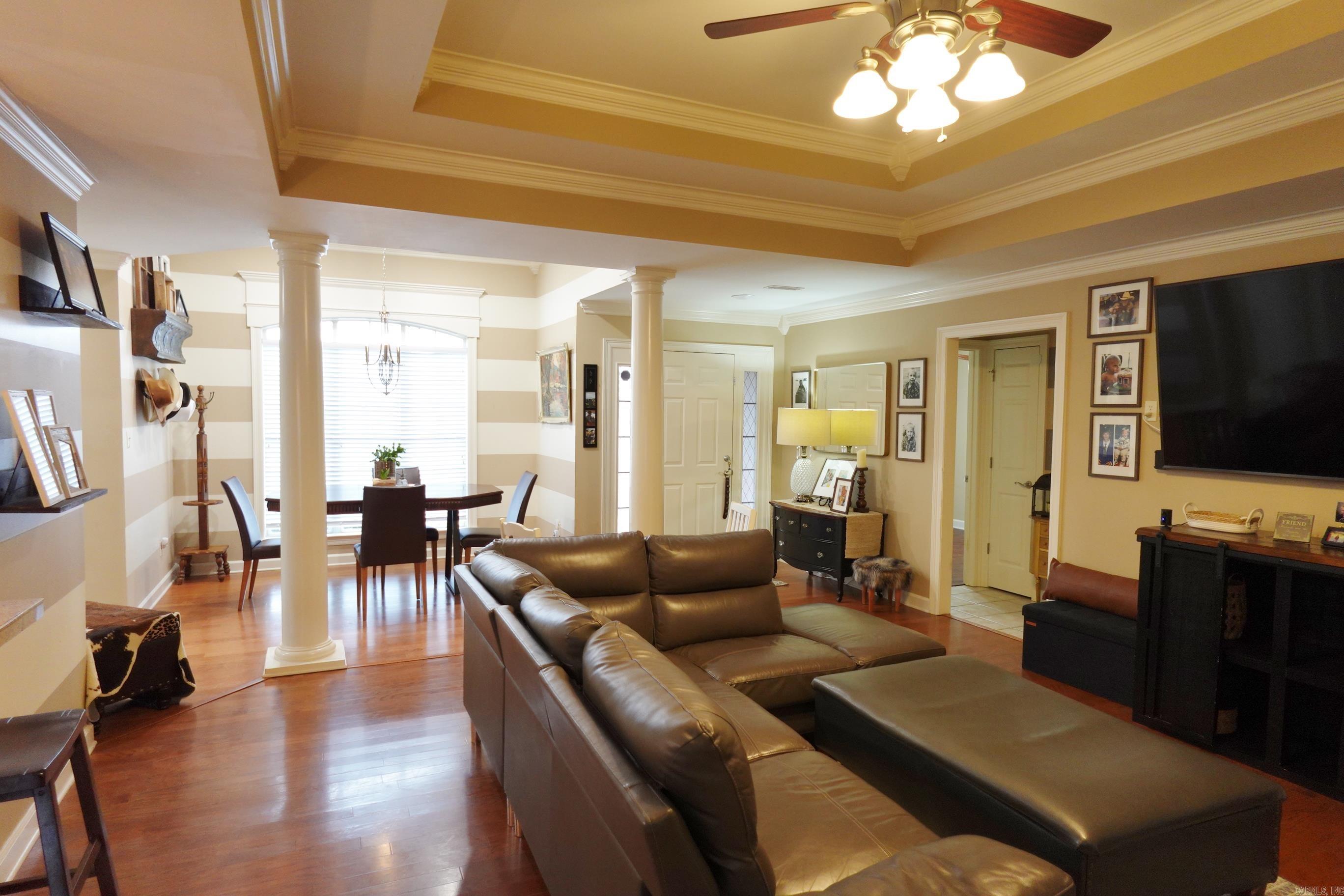 SPRING VALLEY - Residential