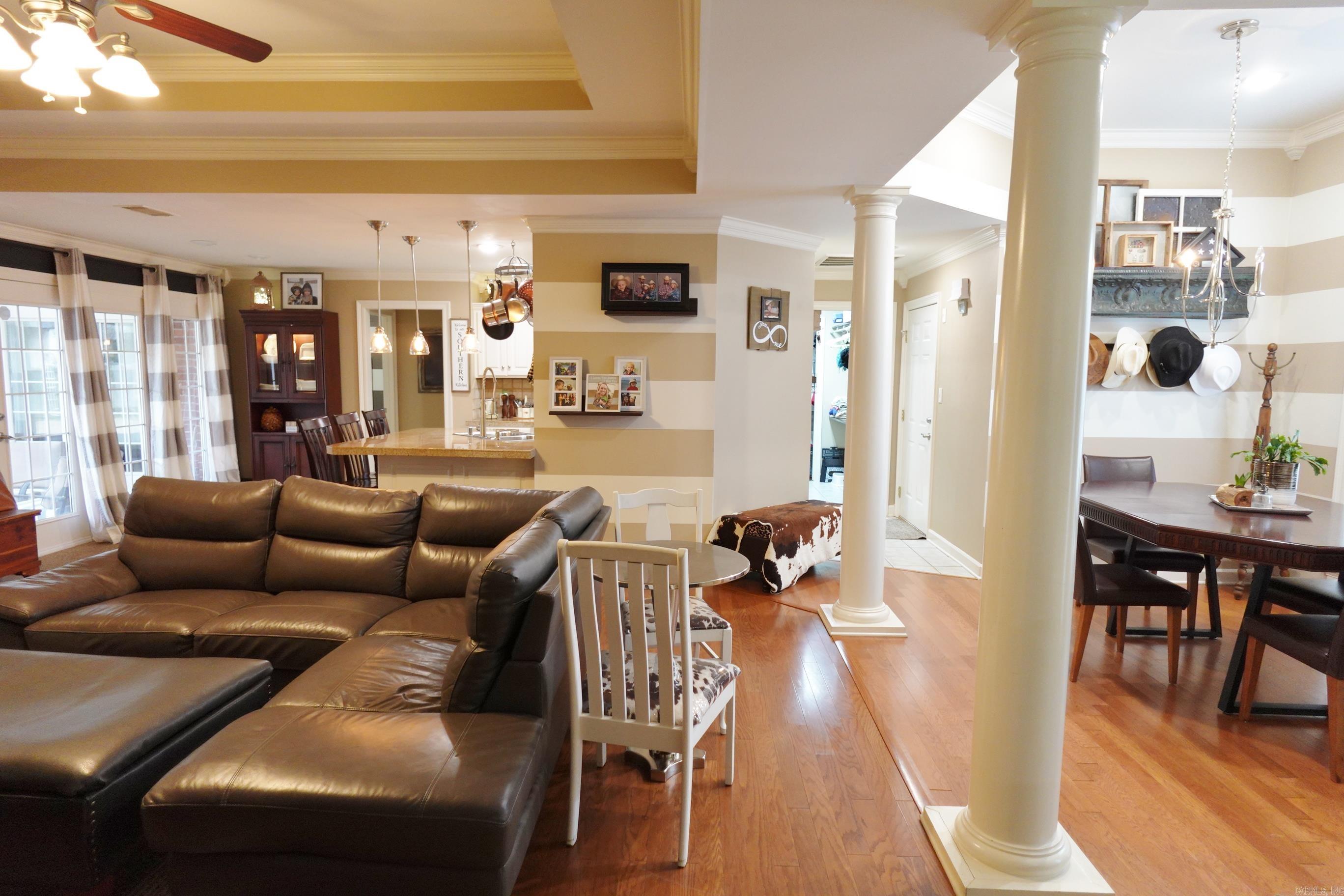 SPRING VALLEY - Residential