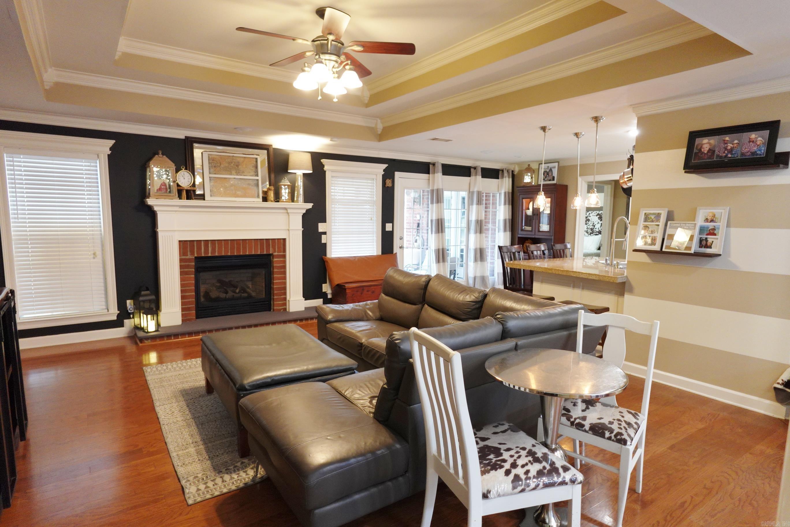 SPRING VALLEY - Residential