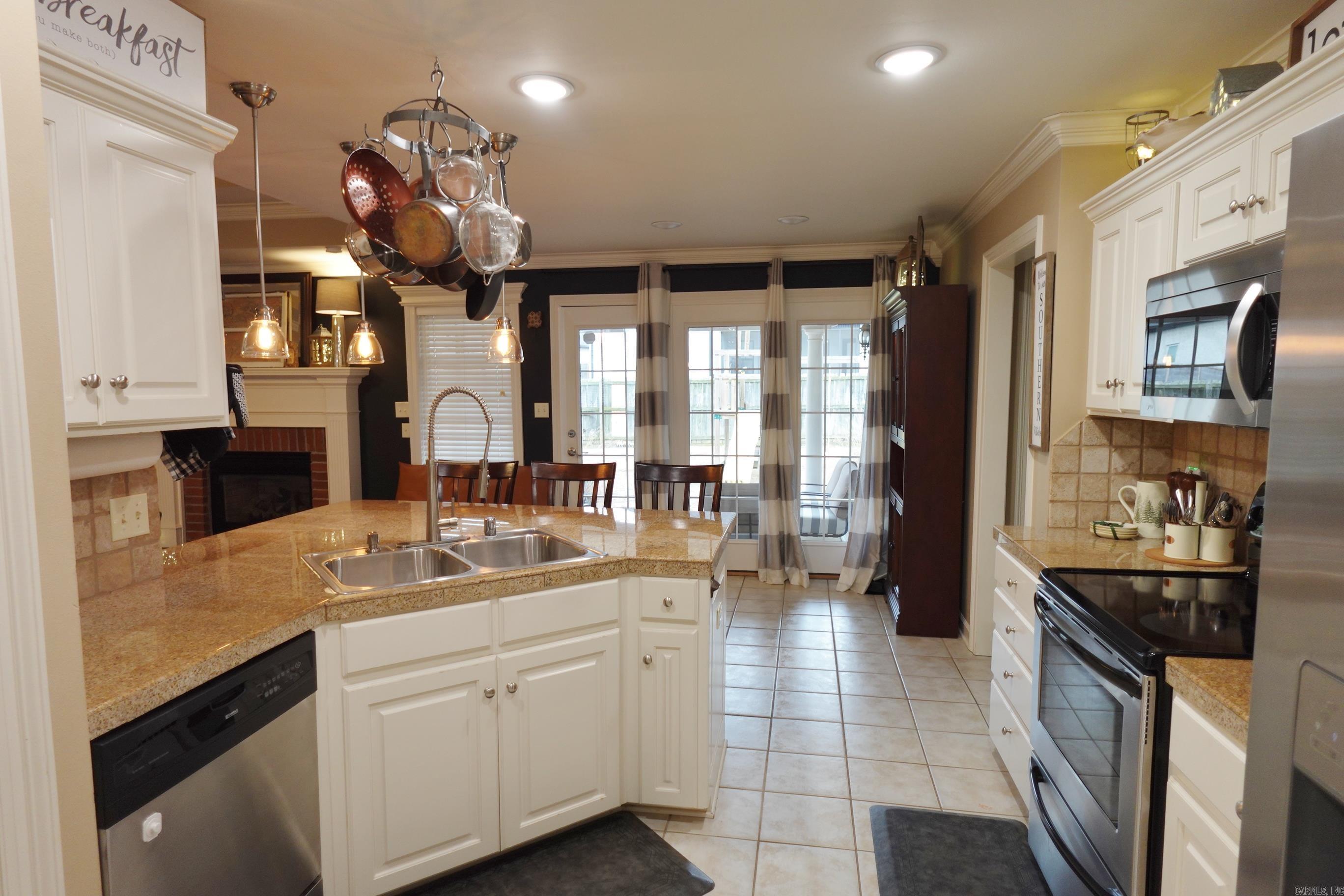 SPRING VALLEY - Residential