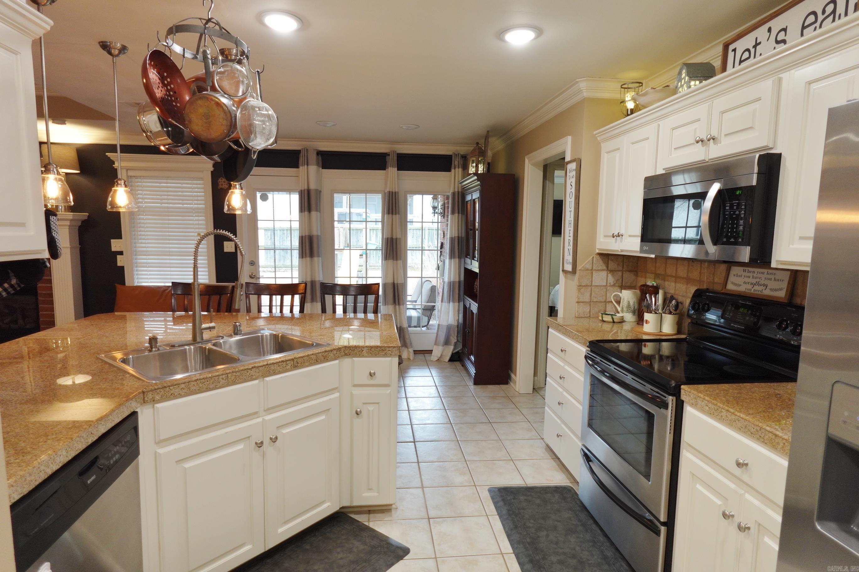 SPRING VALLEY - Residential