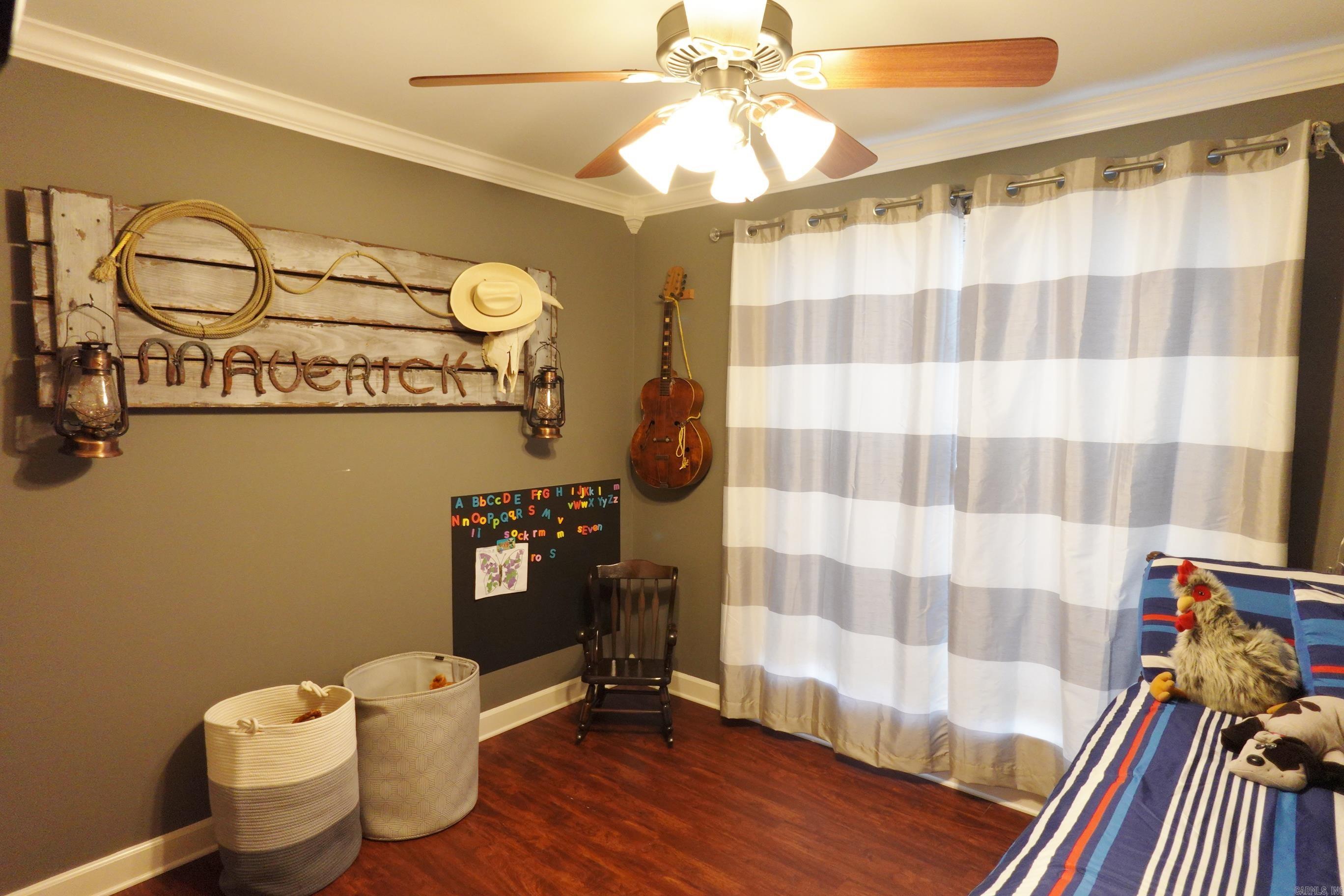 SPRING VALLEY - Residential