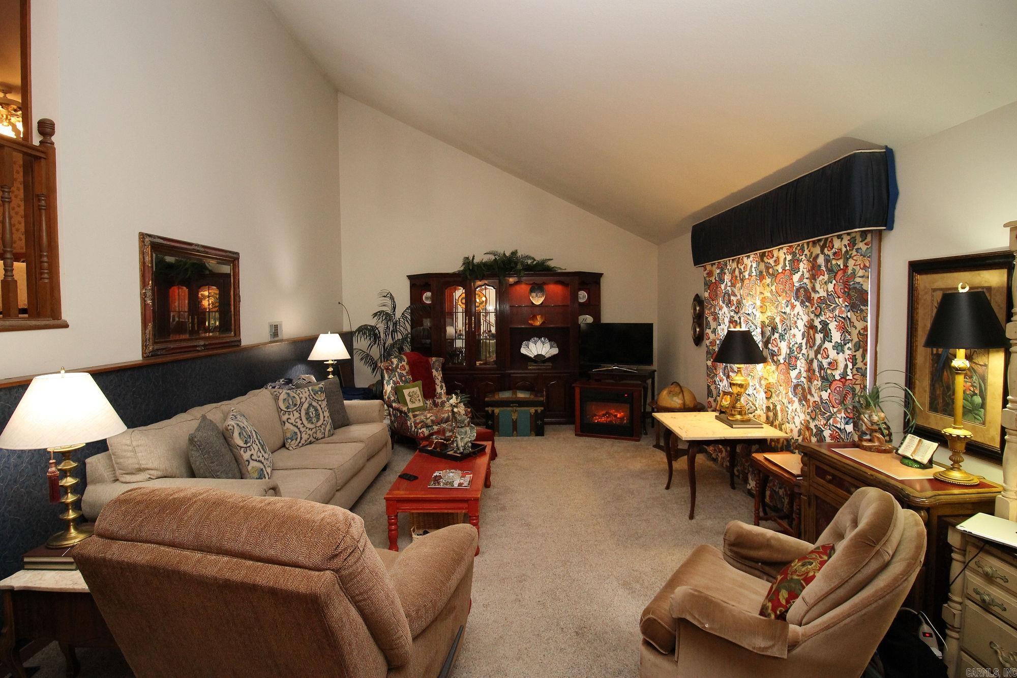 HILLVIEW ACRES - Residential