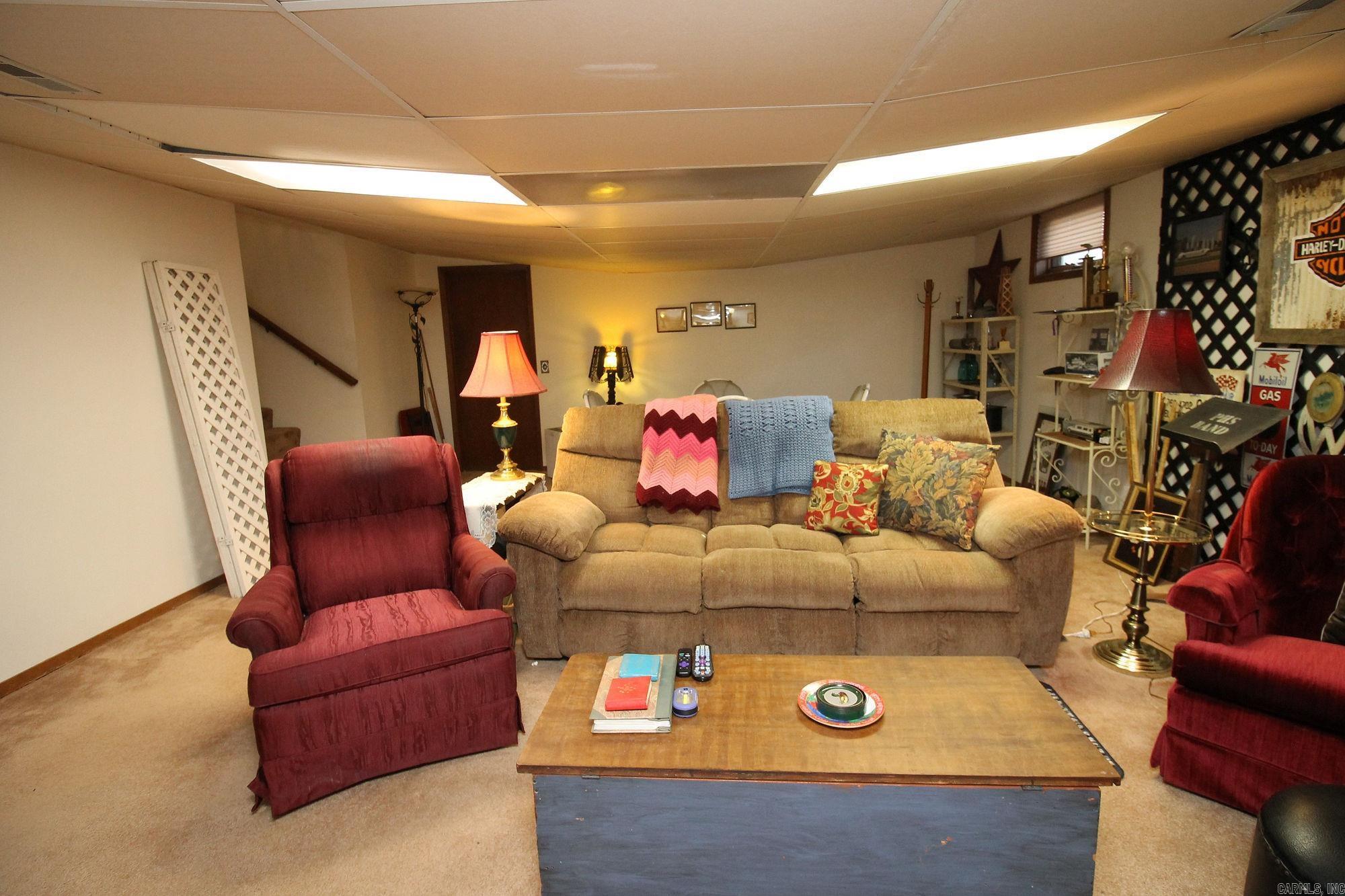 HILLVIEW ACRES - Residential