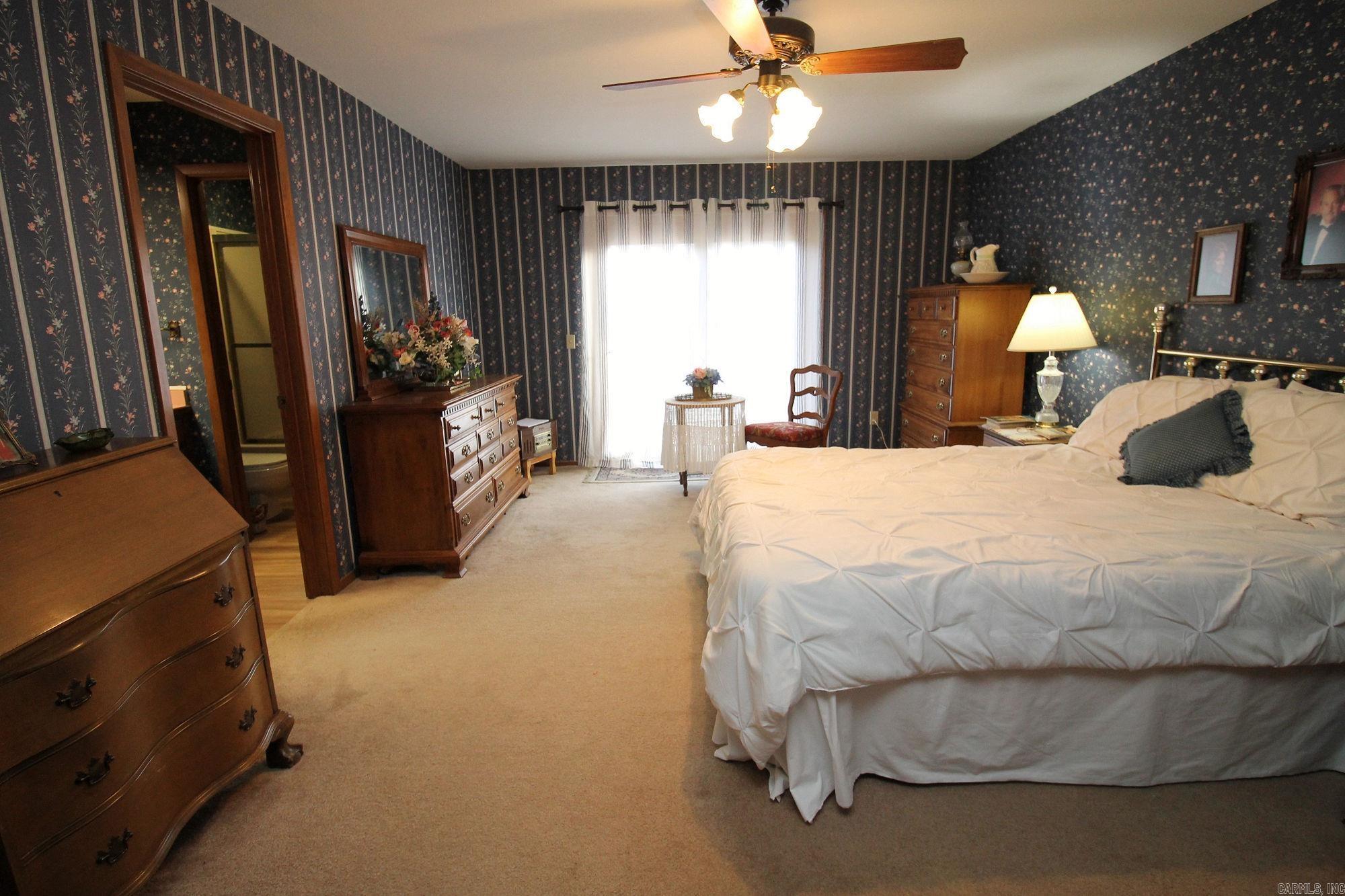 HILLVIEW ACRES - Residential