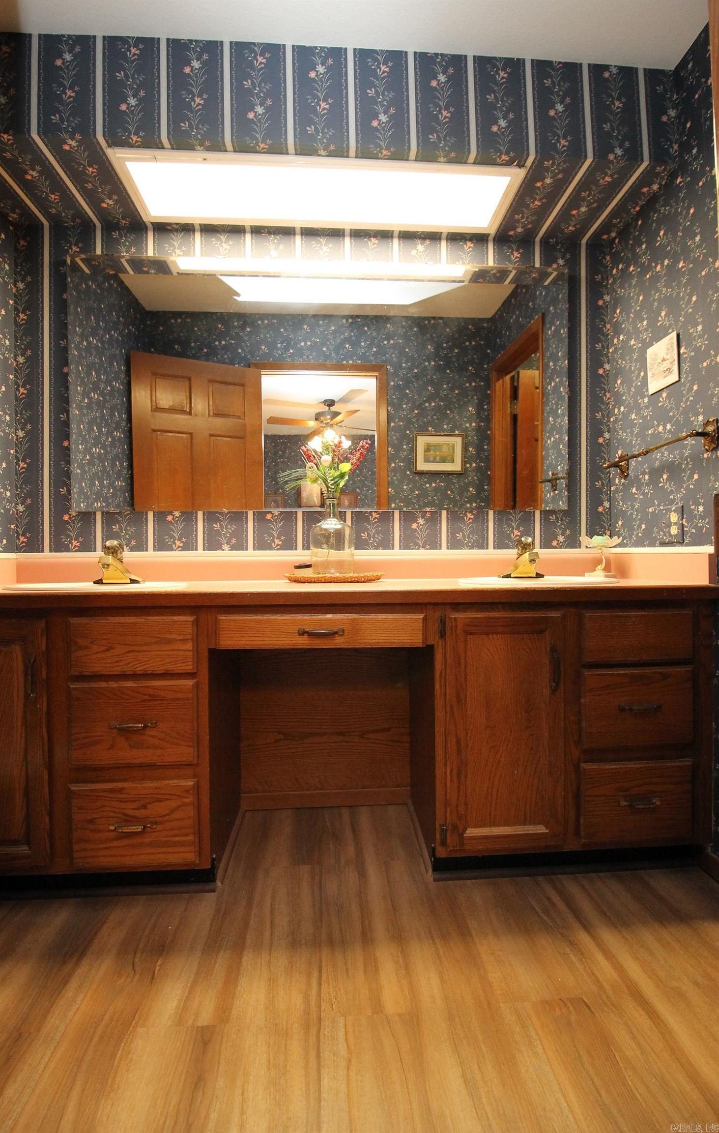 HILLVIEW ACRES - Residential