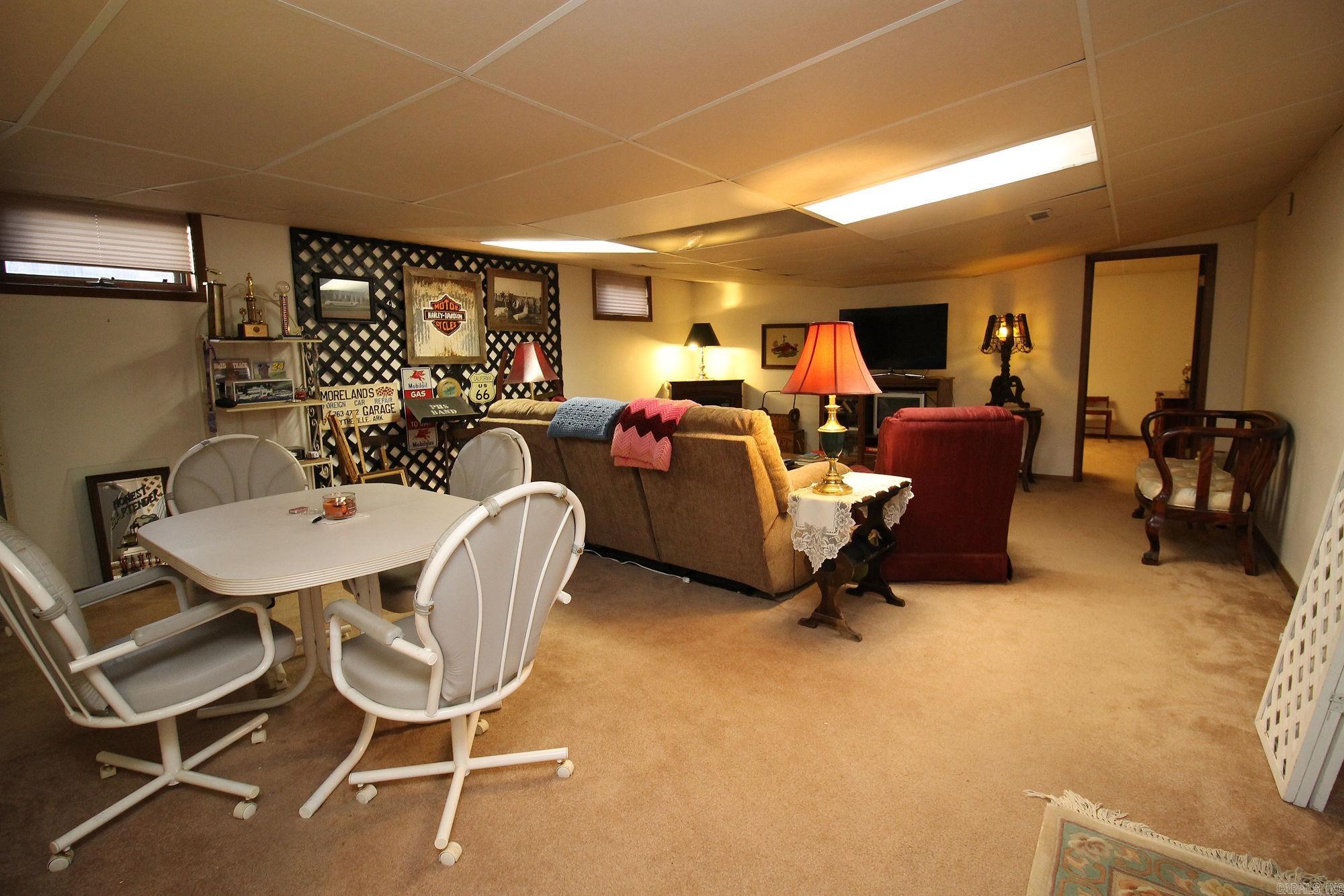 HILLVIEW ACRES - Residential