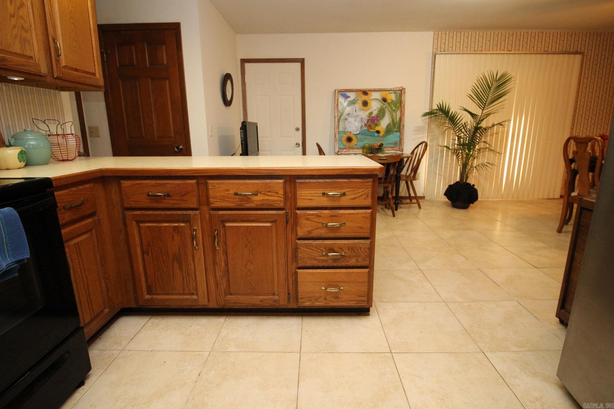 HILLVIEW ACRES - Residential