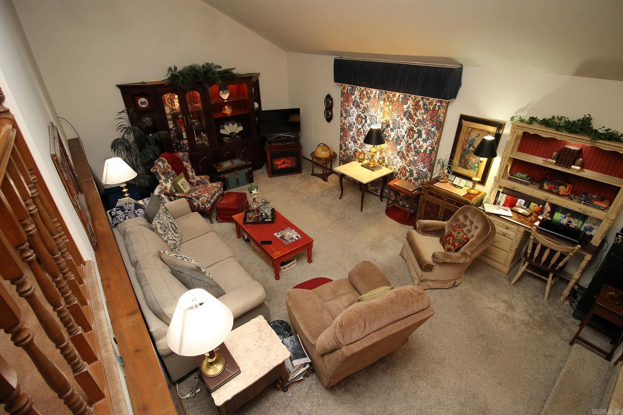 HILLVIEW ACRES - Residential