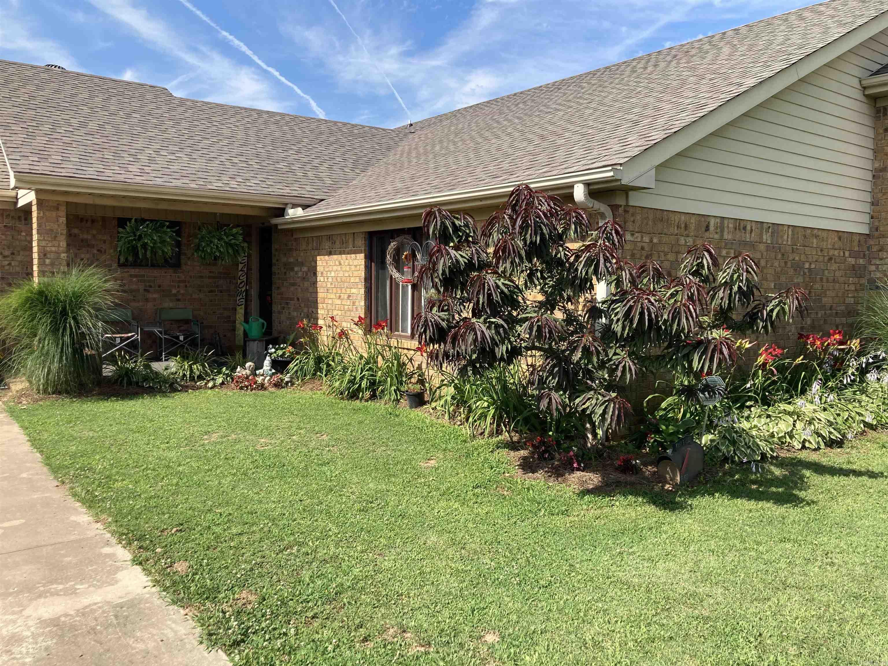 HILLVIEW ACRES - Residential