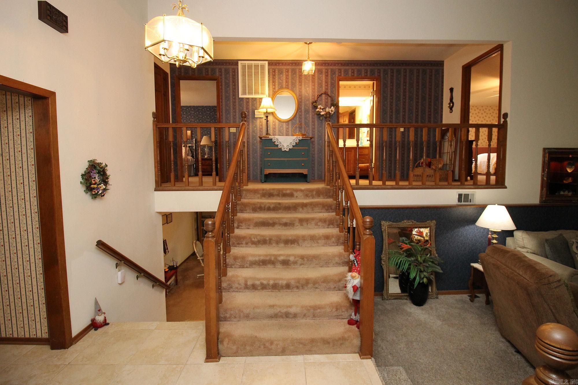 HILLVIEW ACRES - Residential