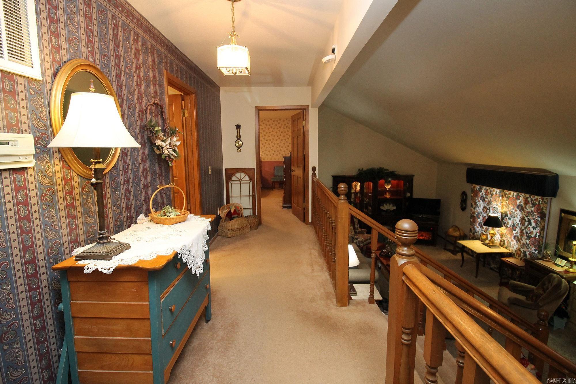 HILLVIEW ACRES - Residential