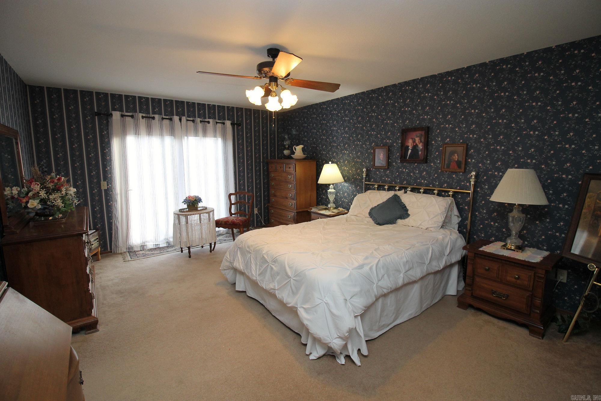 HILLVIEW ACRES - Residential