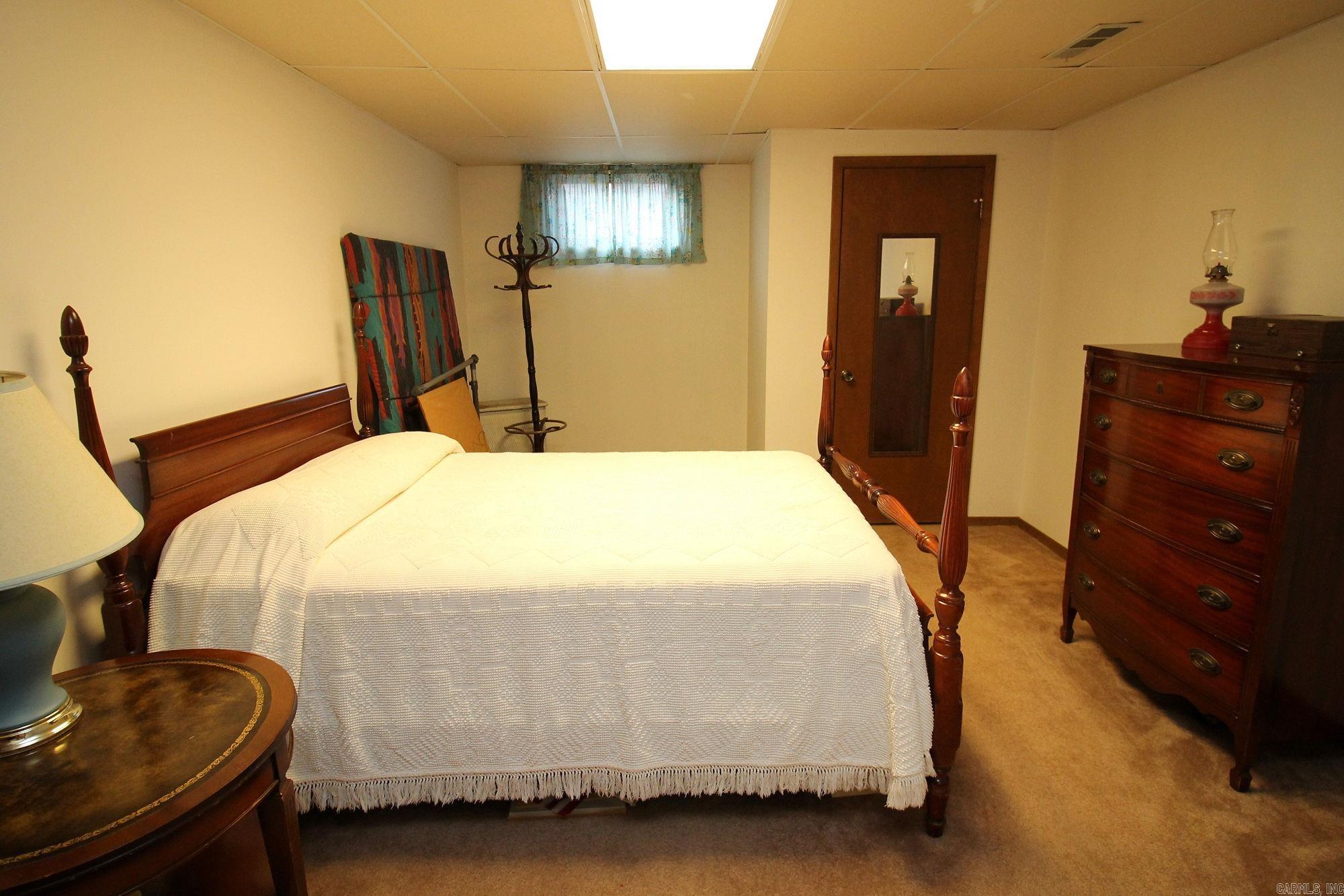 HILLVIEW ACRES - Residential