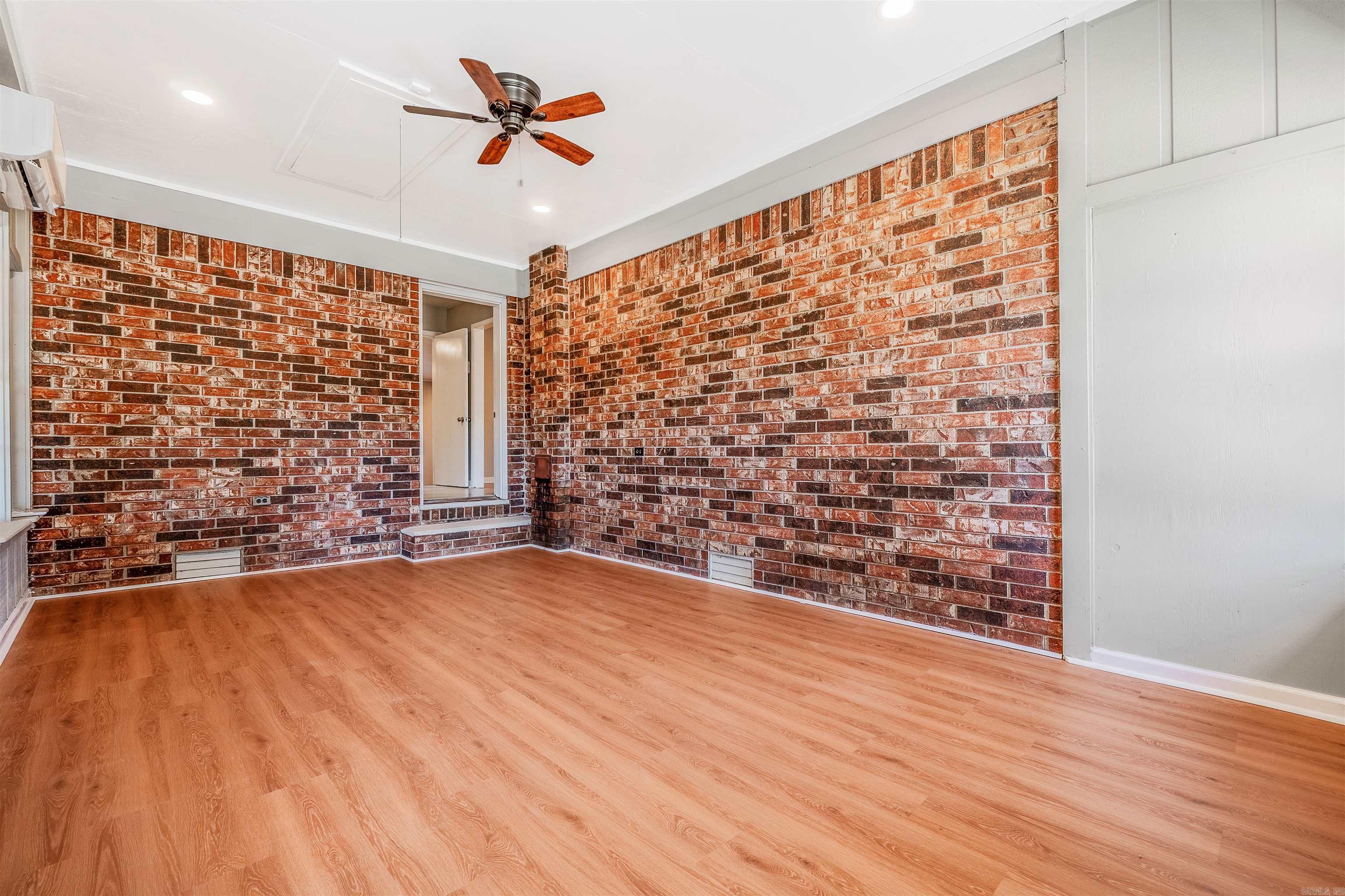 OLD AUSTIN - Residential