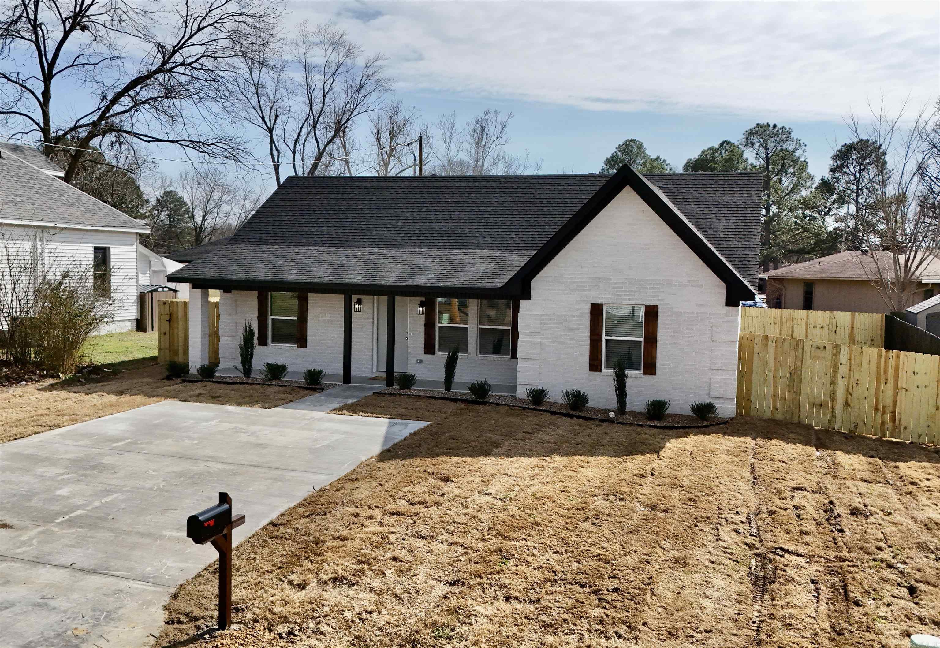 Moore & Martin - Residential