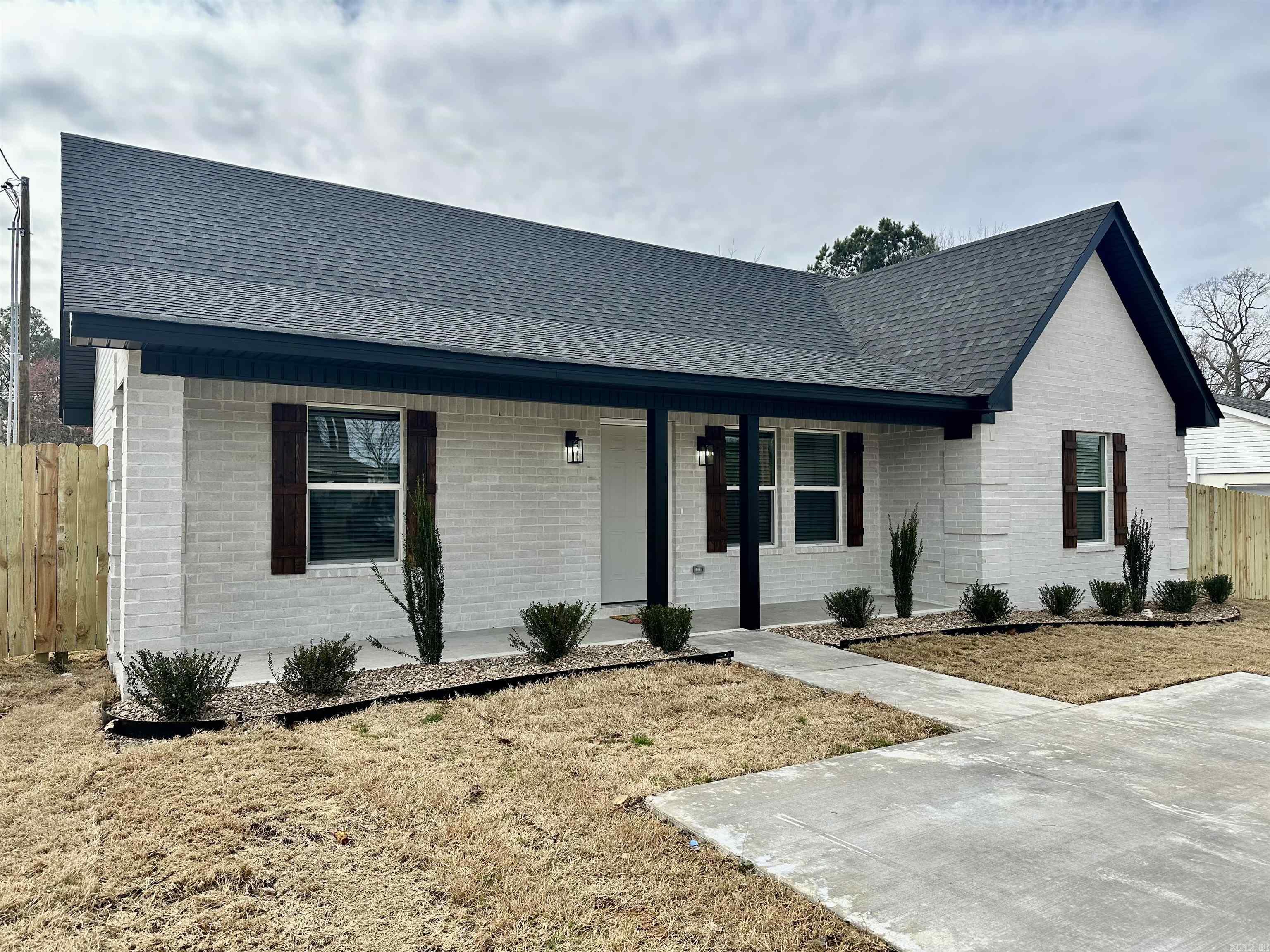 Moore & Martin - Residential