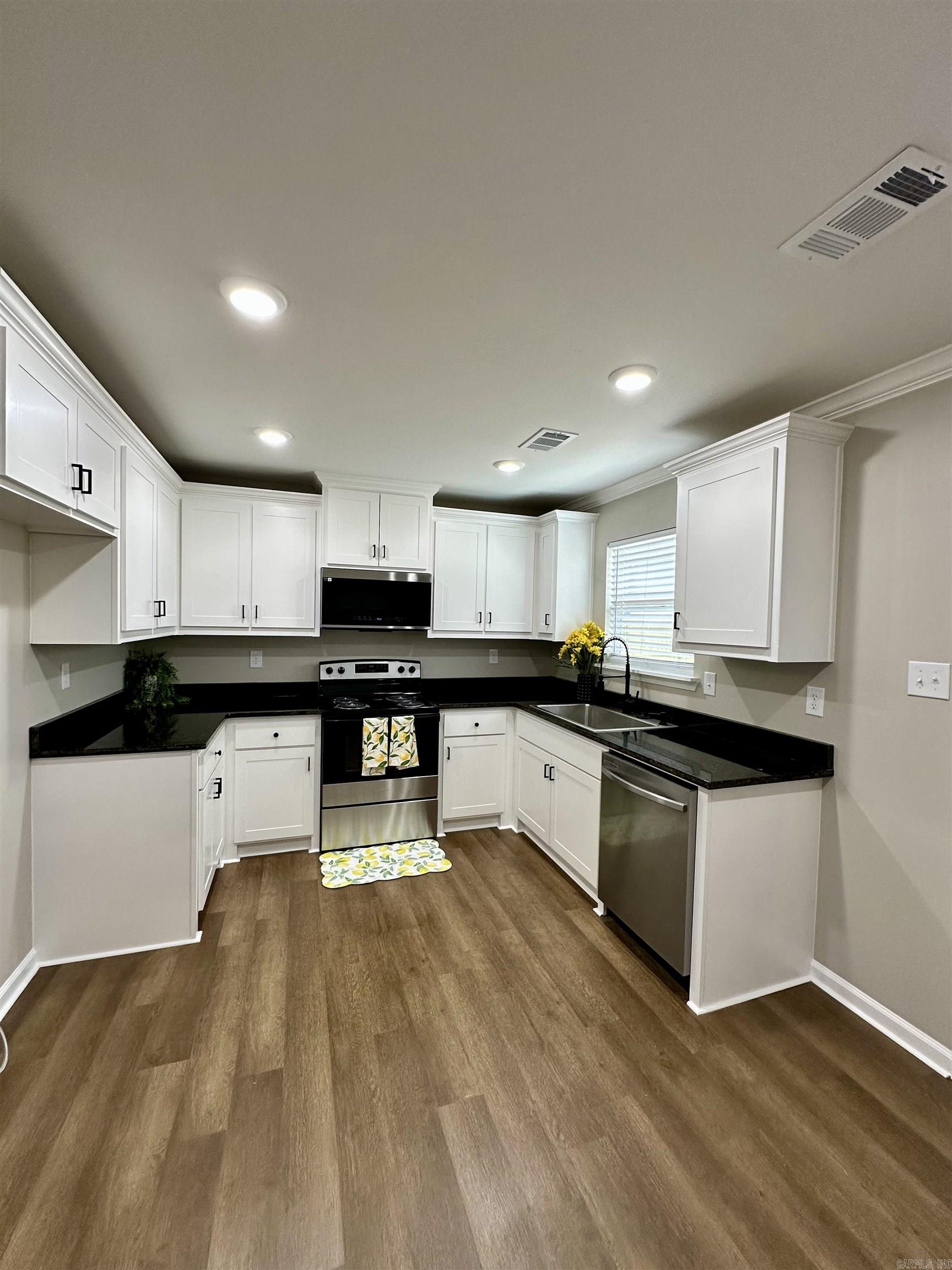 Moore & Martin - Residential